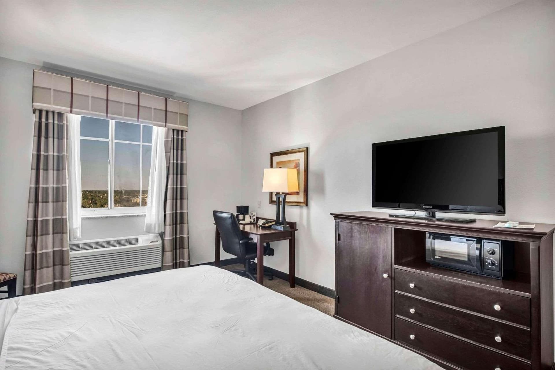 Country Inn & Suites by Radisson, Oklahoma City at Northwest Expressway, OK gallery photo in Oklahoma City, OK — image 5