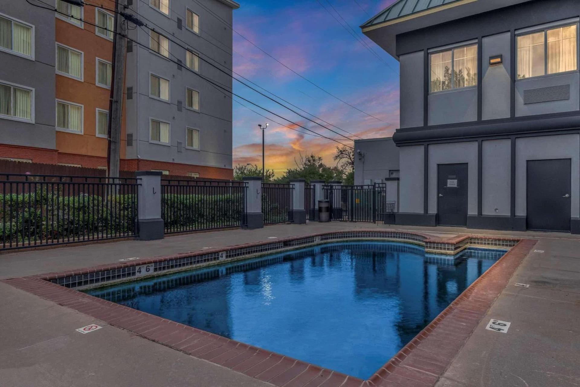 Country Inn & Suites by Radisson, Oklahoma City at Northwest Expressway, OK gallery photo in Oklahoma City, OK — image 27