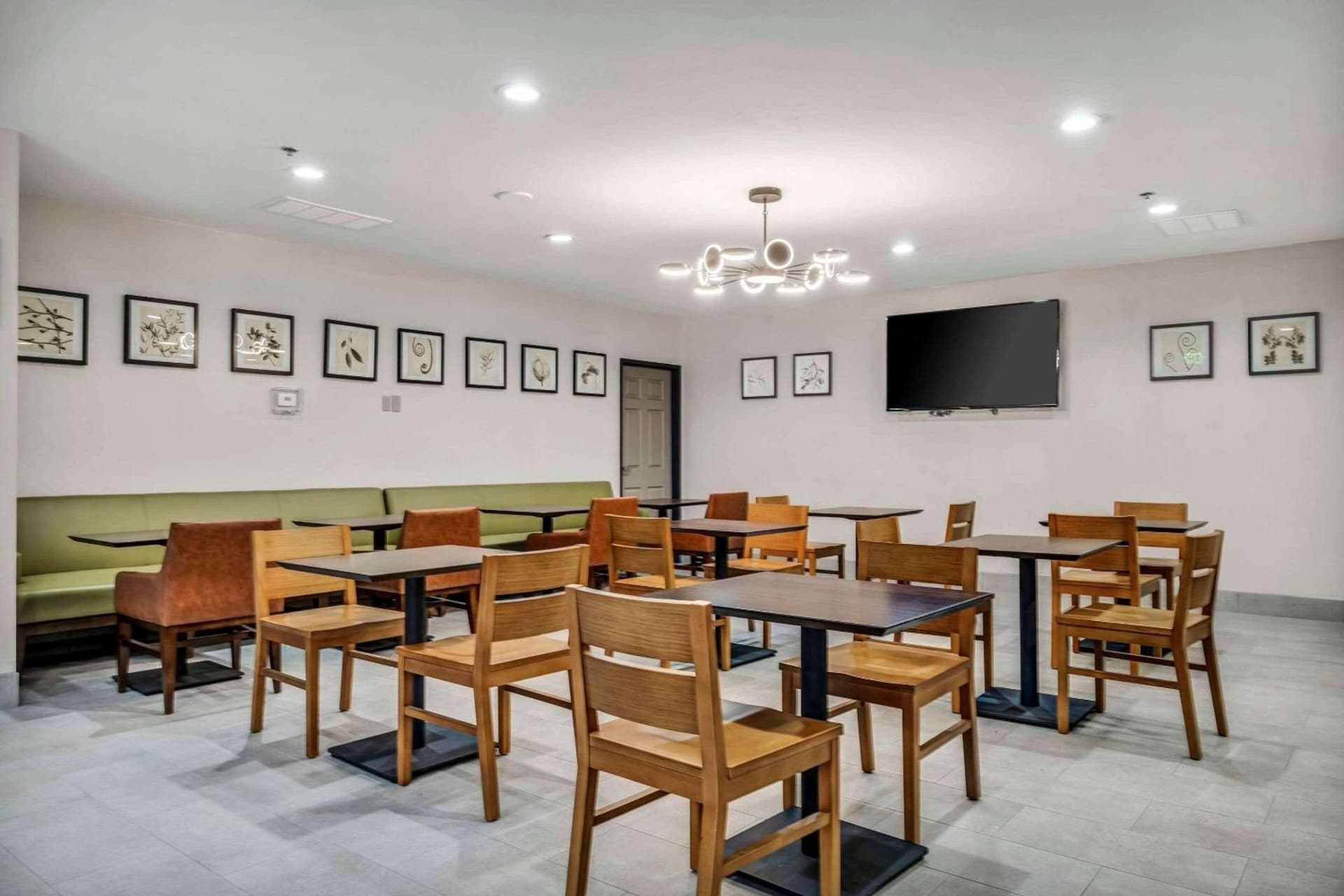 Country Inn & Suites by Radisson, Oklahoma City at Northwest Expressway, OK gallery photo in Oklahoma City, OK — image 38