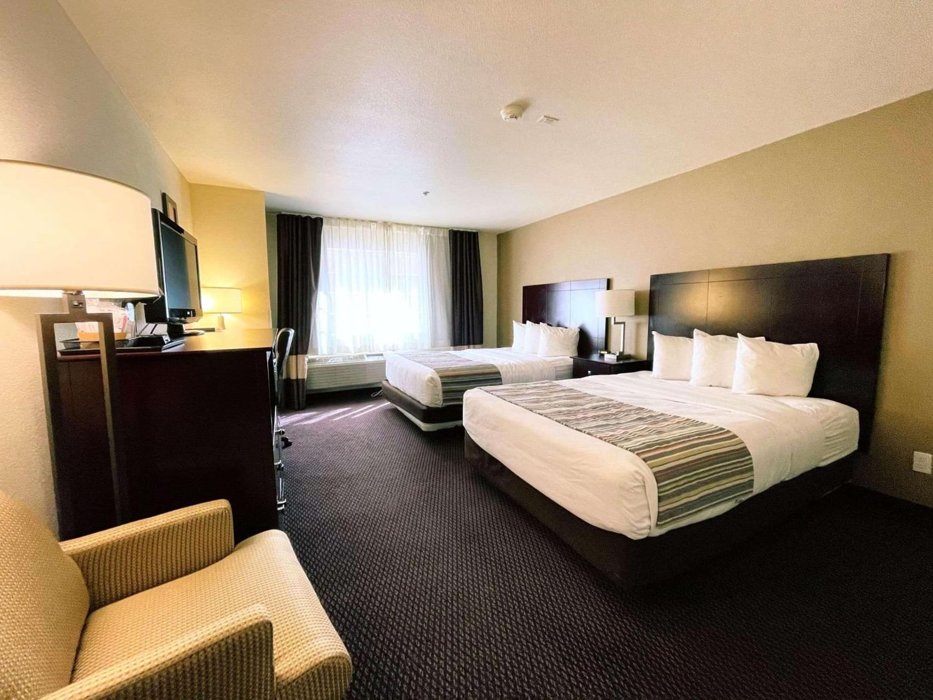 Country Inn & Suites by Radisson, Bend, OR property views in Bend, OR — gallery photo 3