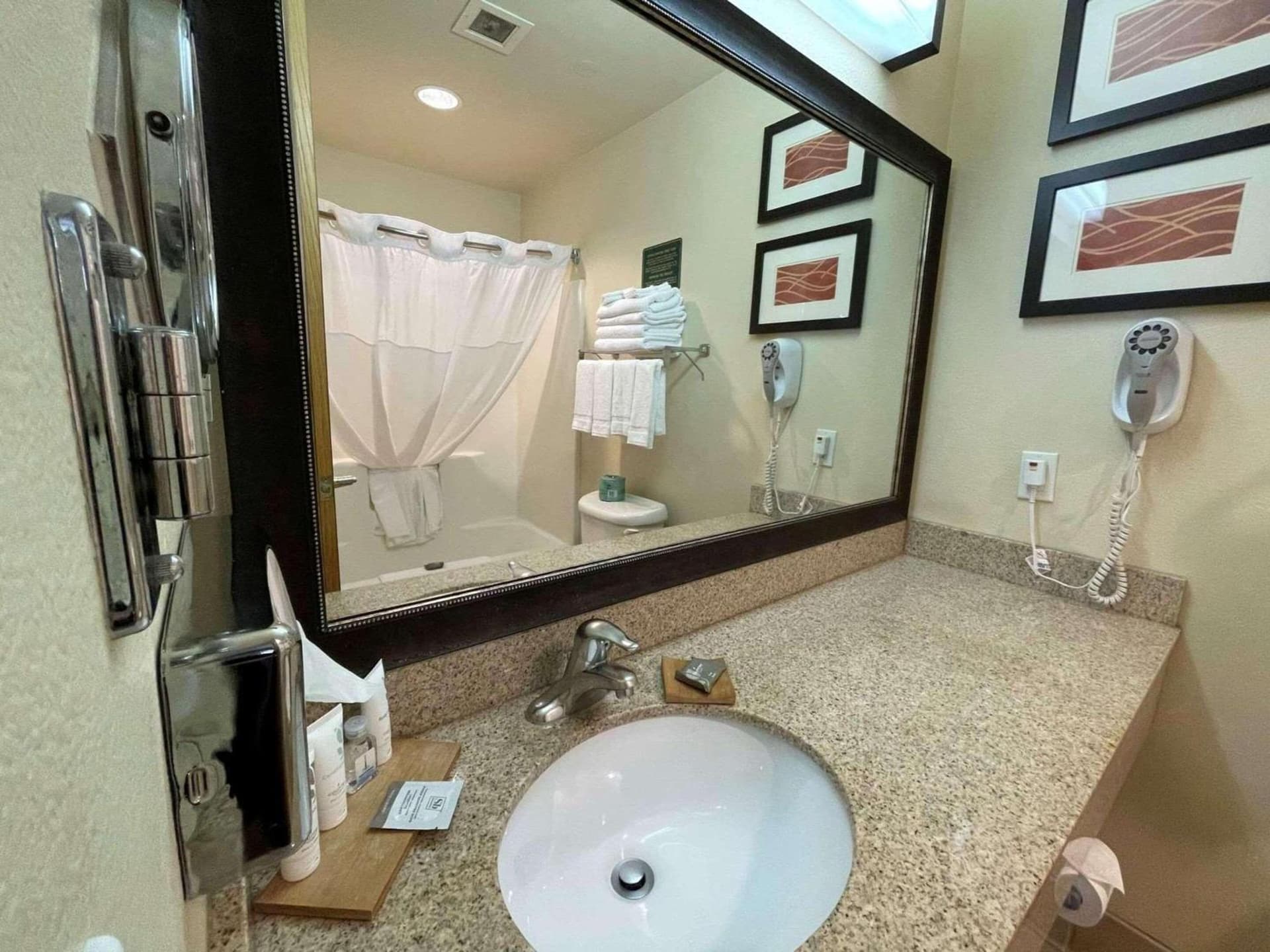 Country Inn & Suites by Radisson, Bend, OR gallery photo in Bend, OR — image 38