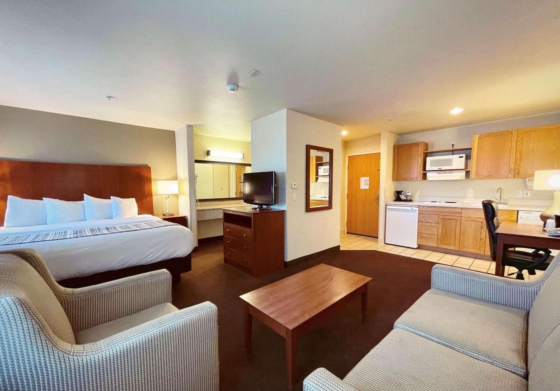 Country Inn & Suites by Radisson, Bend, OR gallery photo in Bend, OR — image 34