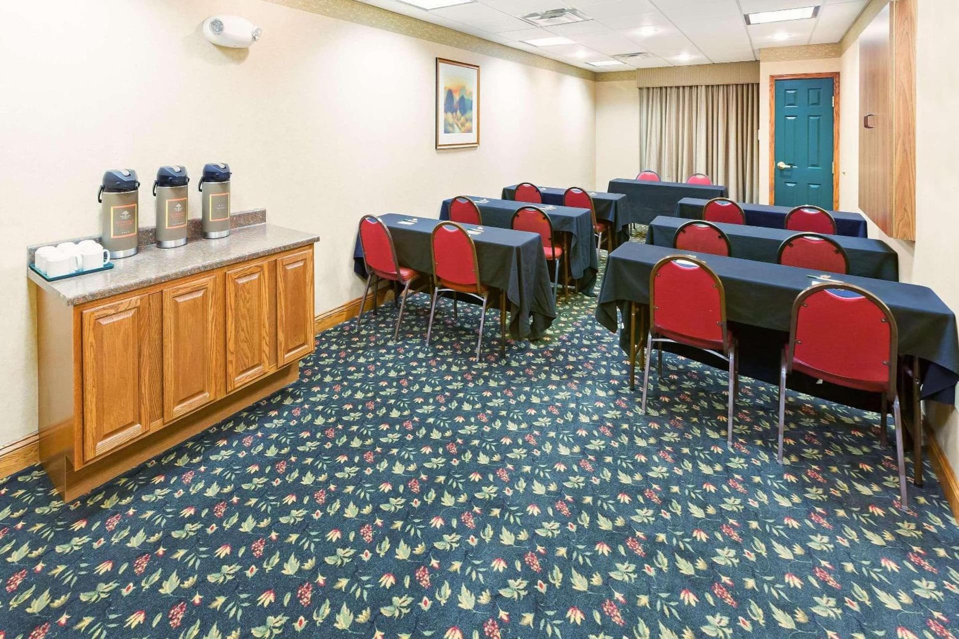 Country Inn & Suites by Radisson, Chambersburg, PA gallery photo in Chambersburg, PA — image 9