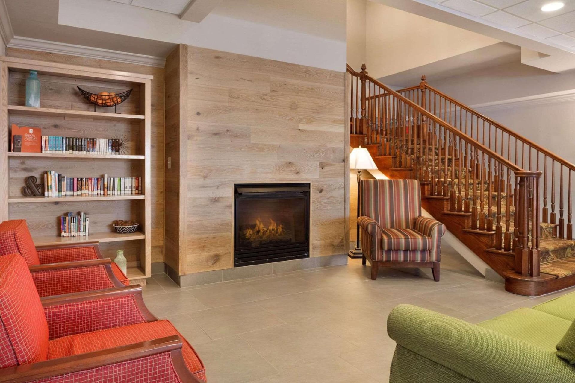 Country Inn & Suites by Radisson, Aiken South interior in Aiken, SC — gallery photo 2