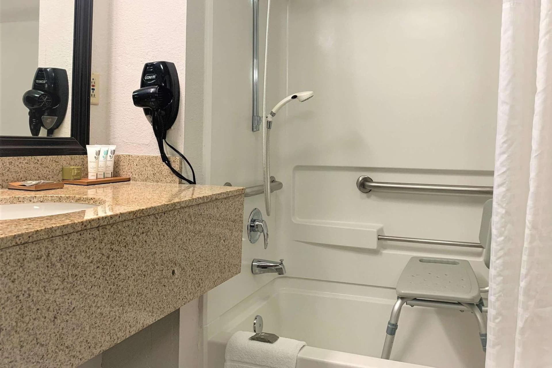 Country Inn & Suites by Radisson, Clarksville, TN gallery photo in Clarksville, TN — image 14