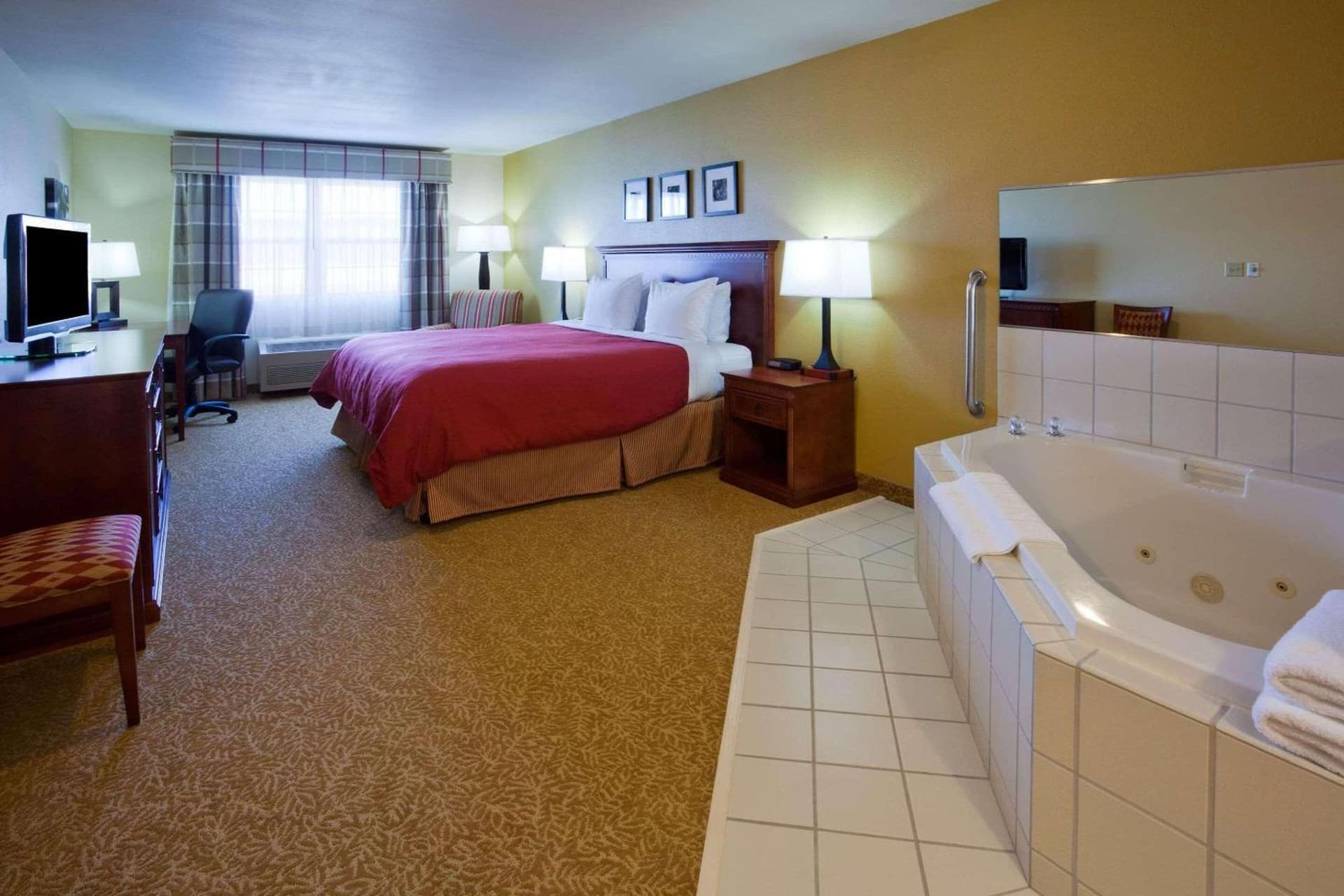 Country Inn & Suites by Radisson, Dakota Dunes, SD gallery photo in Dakota Dunes, SD — image 39