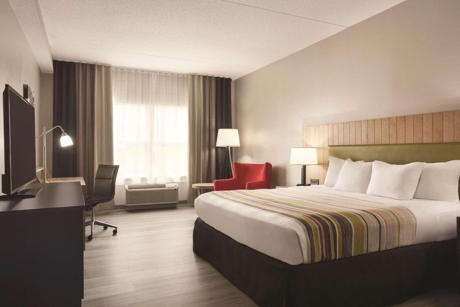 Country Inn & Suites by Radisson, Chattanooga-Lookout Mountain gallery photo in Chattanooga, TN — image 27