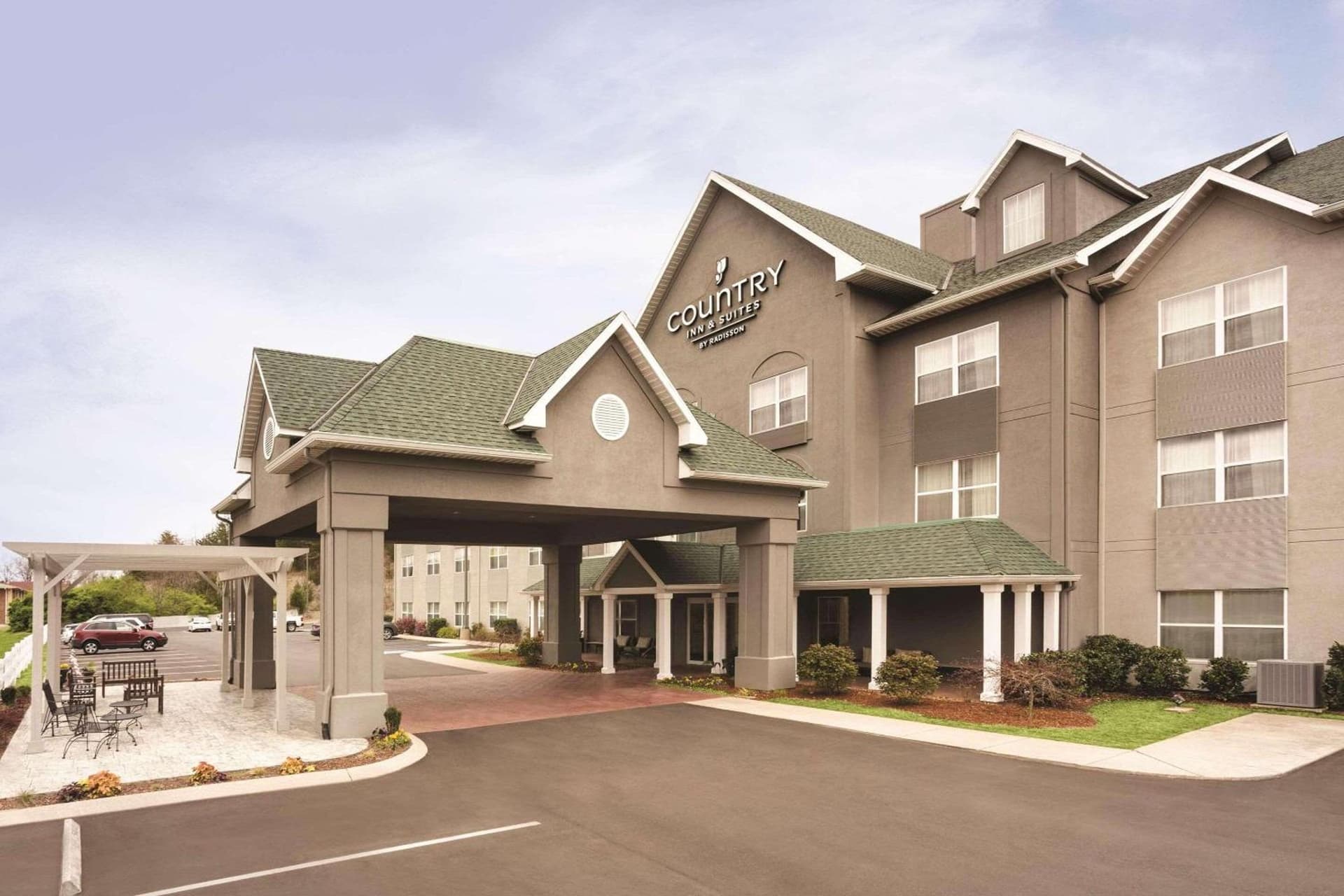 Country Inn & Suites by Radisson, Chattanooga-Lookout Mountain interior in Chattanooga, TN — gallery photo 2