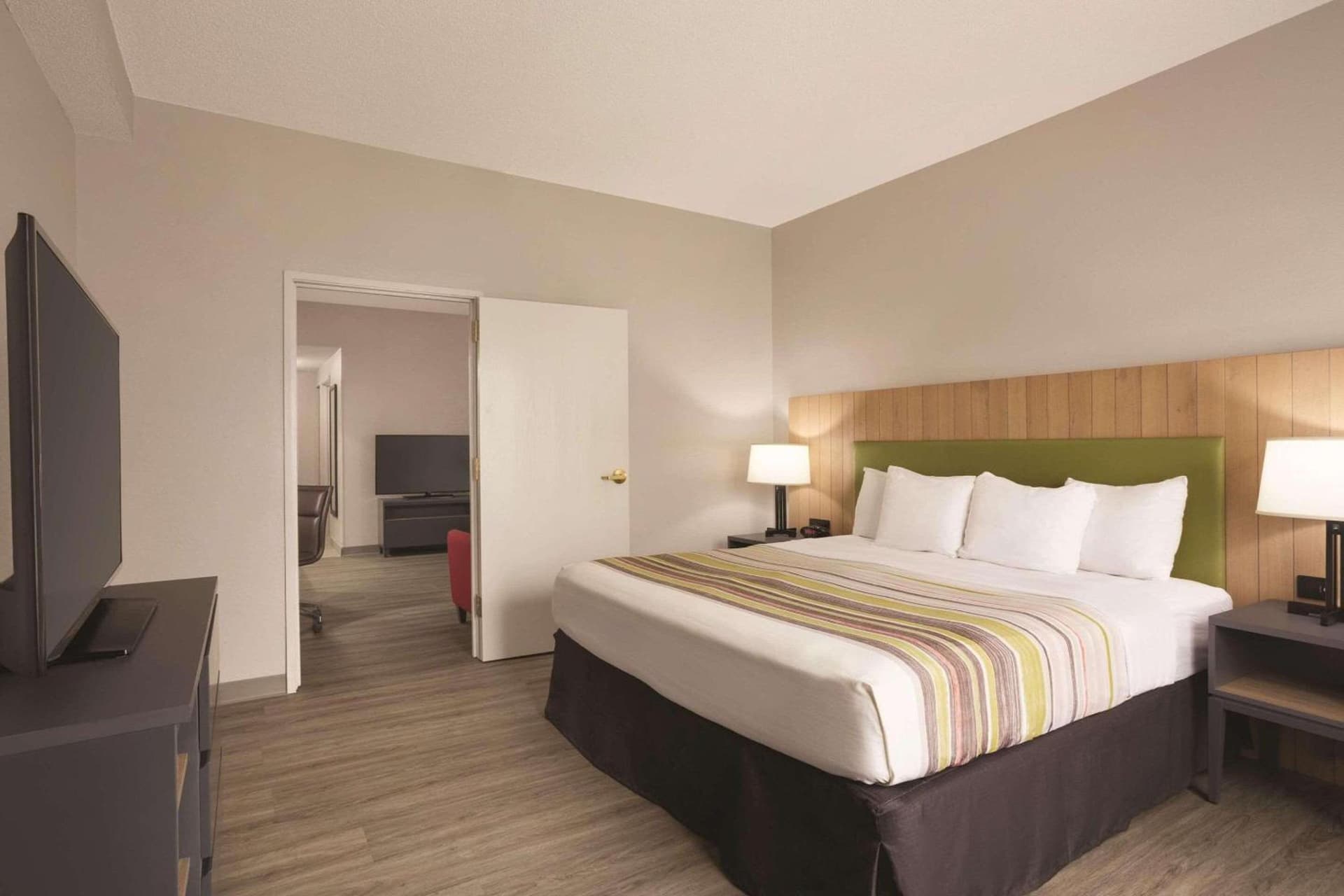 Country Inn & Suites by Radisson, Chattanooga-Lookout Mountain gallery photo in Chattanooga, TN — image 40