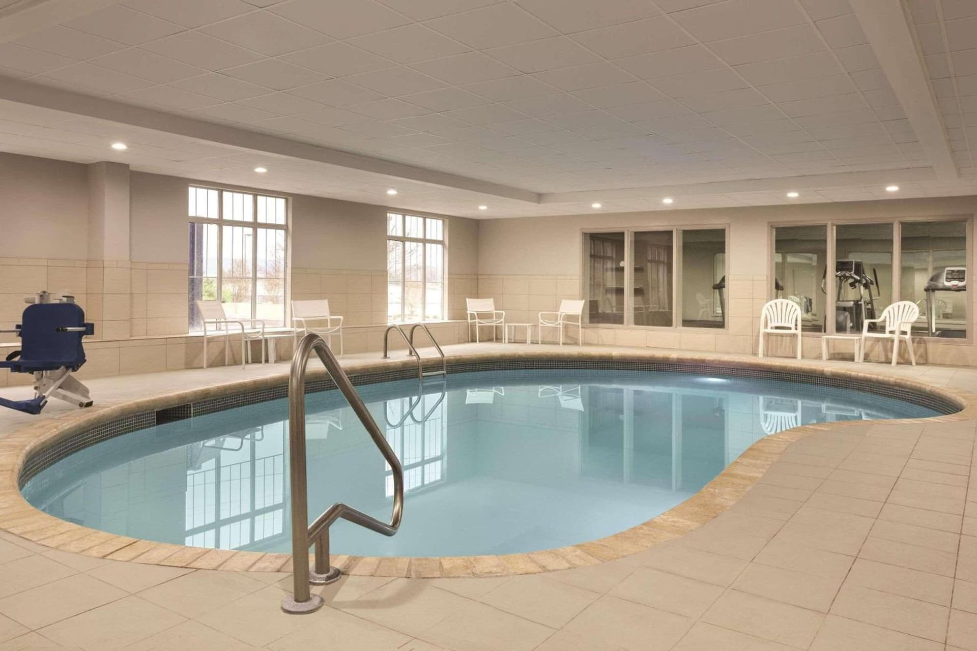 Country Inn & Suites by Radisson, Chattanooga-Lookout Mountain gallery photo in Chattanooga, TN — image 4