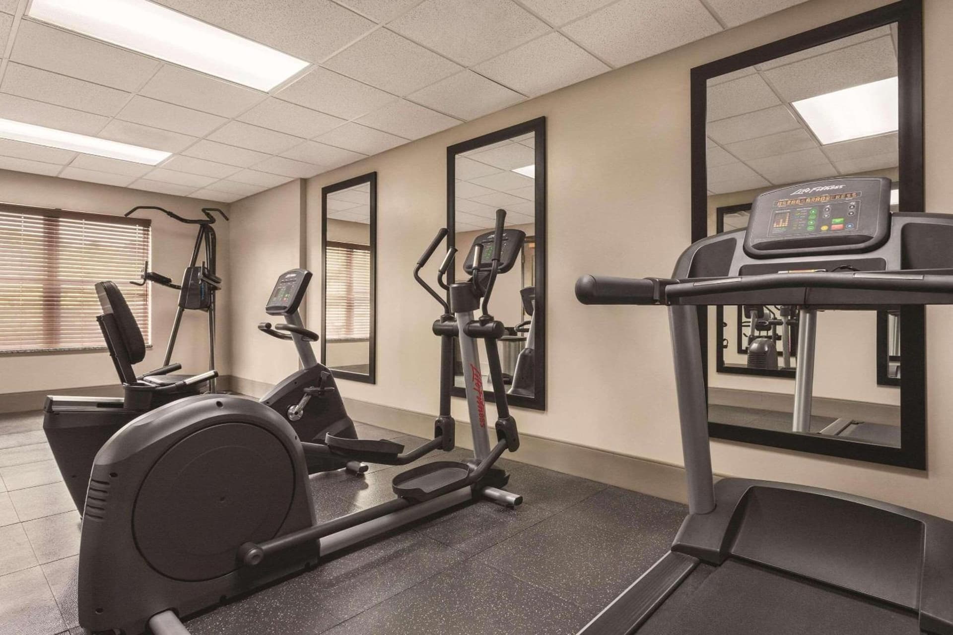 Country Inn & Suites by Radisson, Nashville Airport East, TN gallery photo in Nashville, TN — image 33