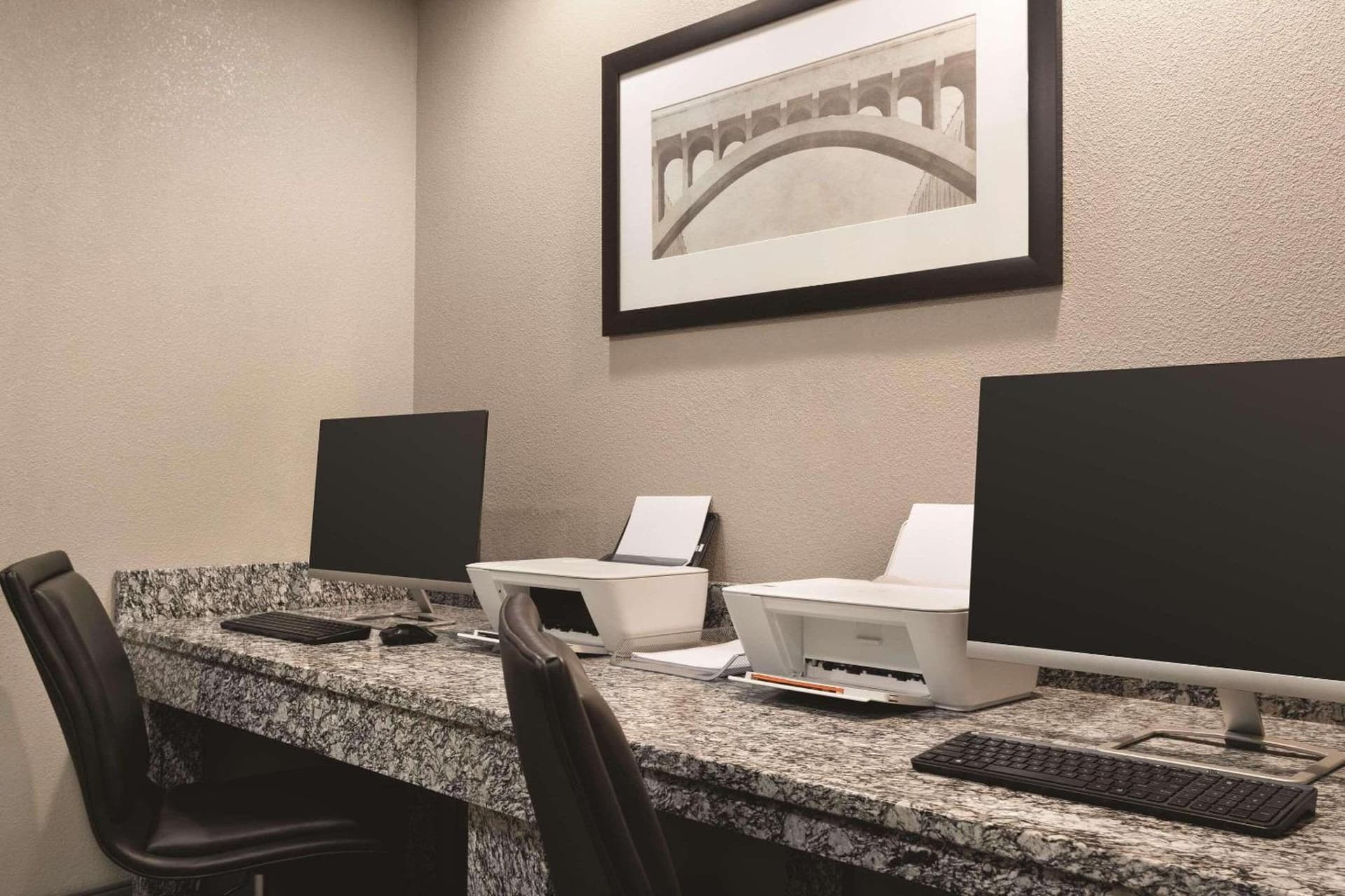 Country Inn & Suites by Radisson, Nashville Airport East, TN gallery photo in Nashville, TN — image 46