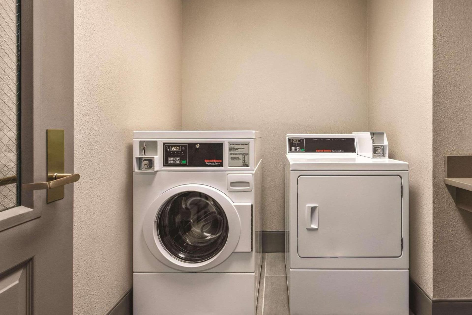 Country Inn & Suites by Radisson, Nashville Airport East, TN gallery photo in Nashville, TN — image 13