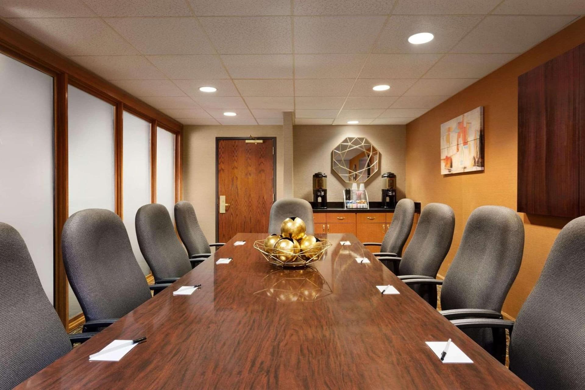 Townhome Inn & Suites by IHG gallery photo in Memphis, TN — image 16