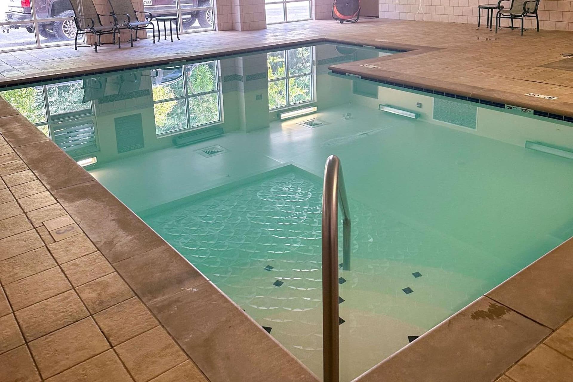 Country Inn & Suites by Radisson, Knoxville at Cedar Bluff, TN interior in Knoxville, TN — gallery photo 2