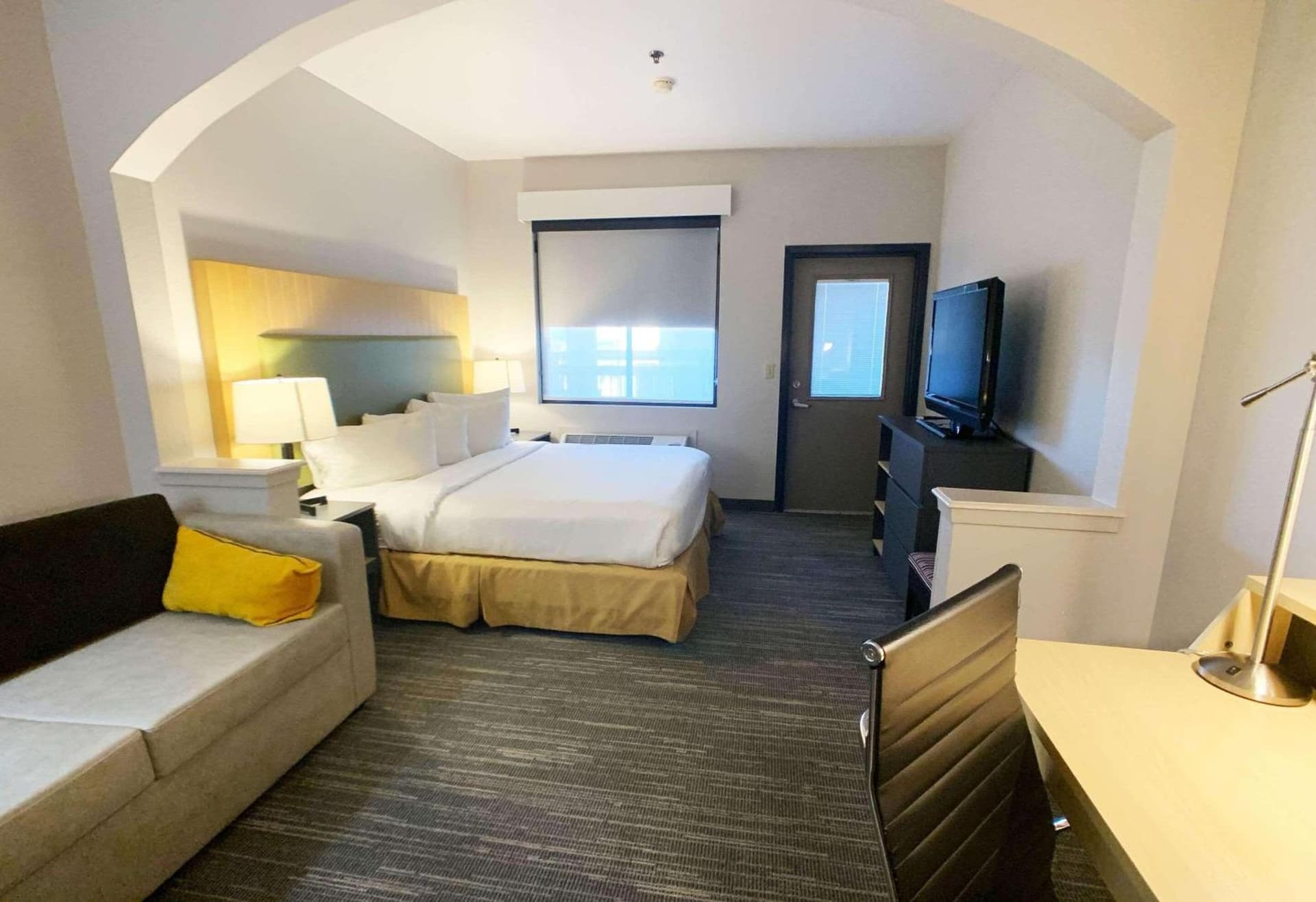 Country Inn & Suites by Radisson, Fort Worth West l-30 NAS JRB property views in Fort Worth, TX — gallery photo 3