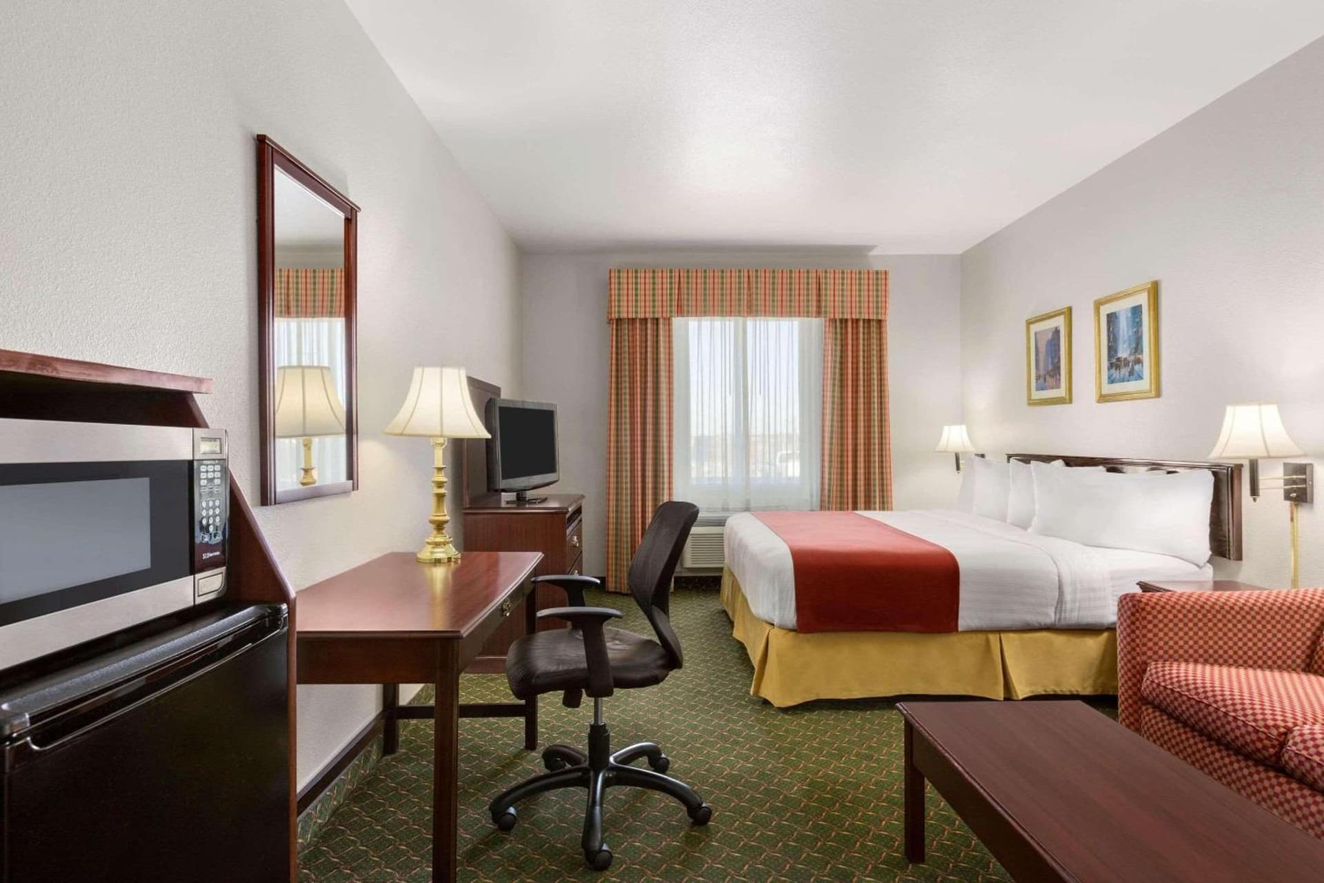 Country Inn & Suites by Radisson, Fort Worth West l-30 NAS JRB gallery photo in Fort Worth, TX — image 5