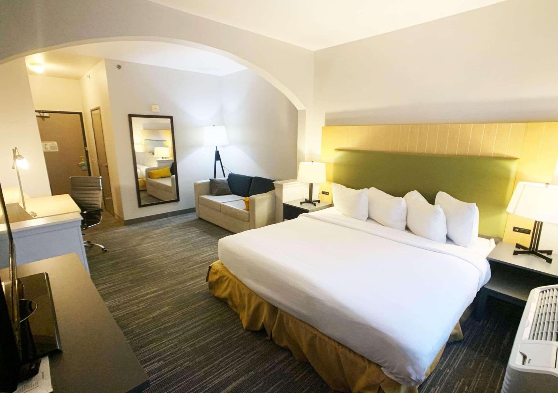 Country Inn & Suites by Radisson, Fort Worth West l-30 NAS JRB gallery photo in Fort Worth, TX — image 6