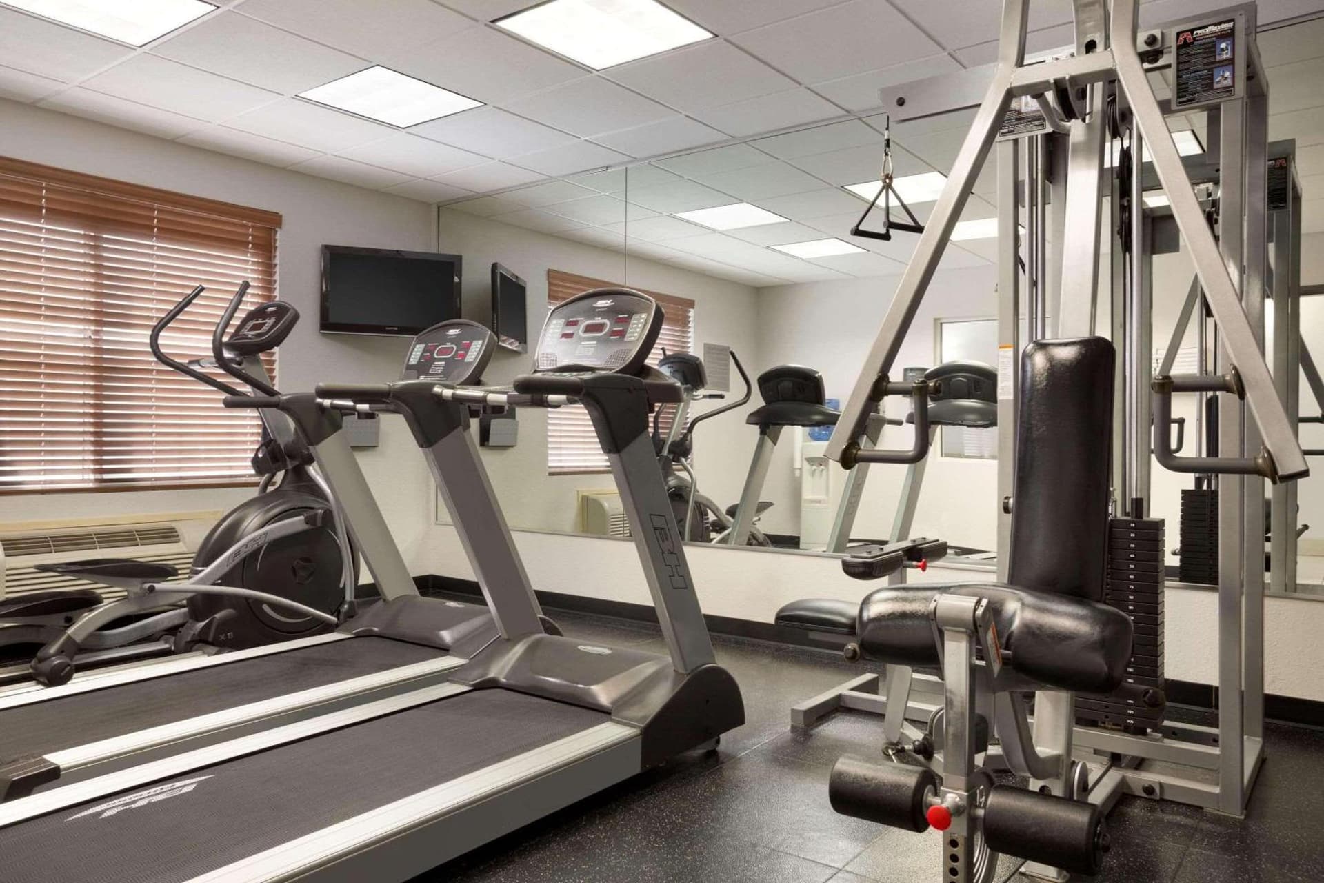 Country Inn & Suites by Radisson, DFW Airport South, TX gallery photo in Irving, TX — image 17