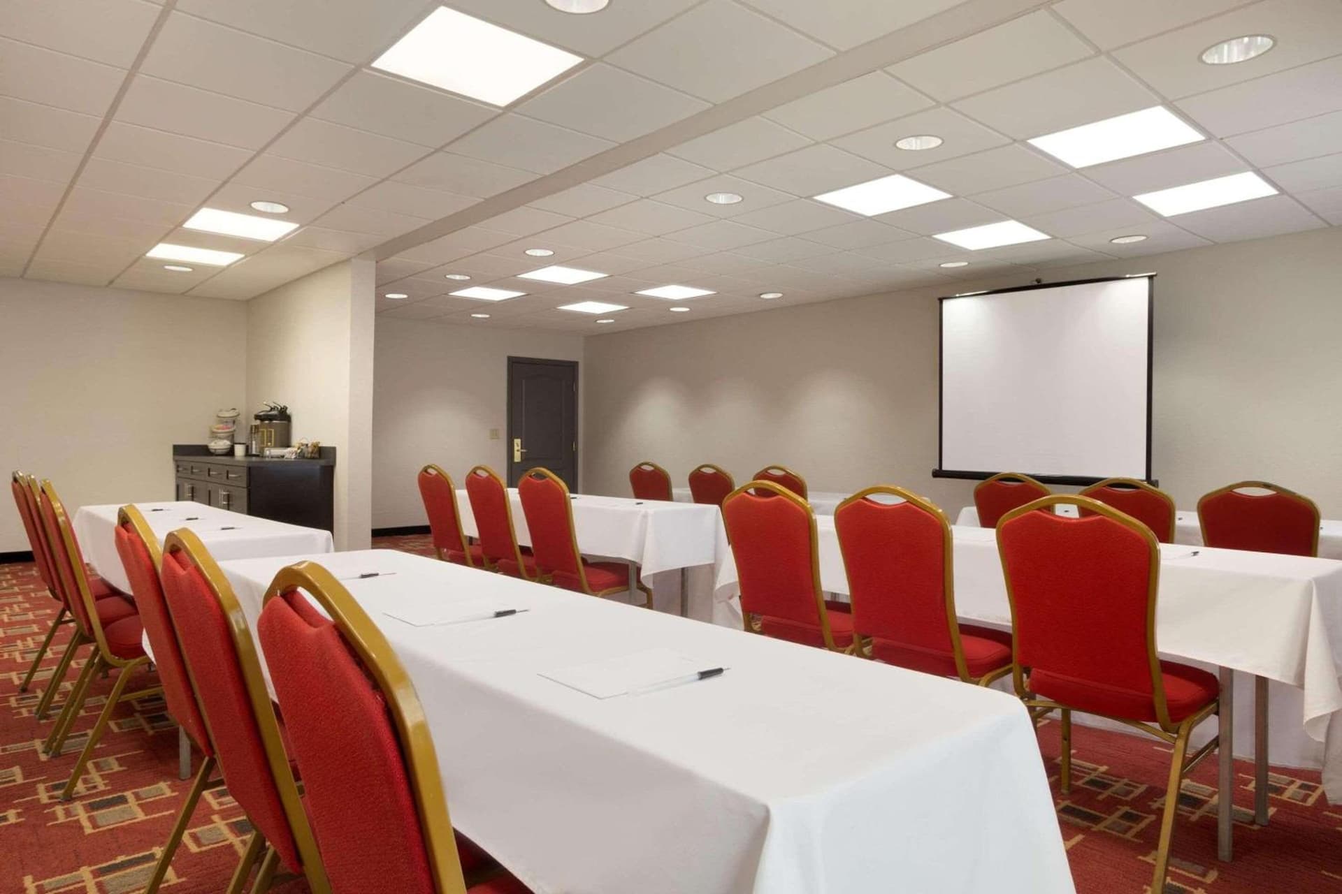 Country Inn & Suites by Radisson, DFW Airport South, TX gallery photo in Irving, TX — image 43