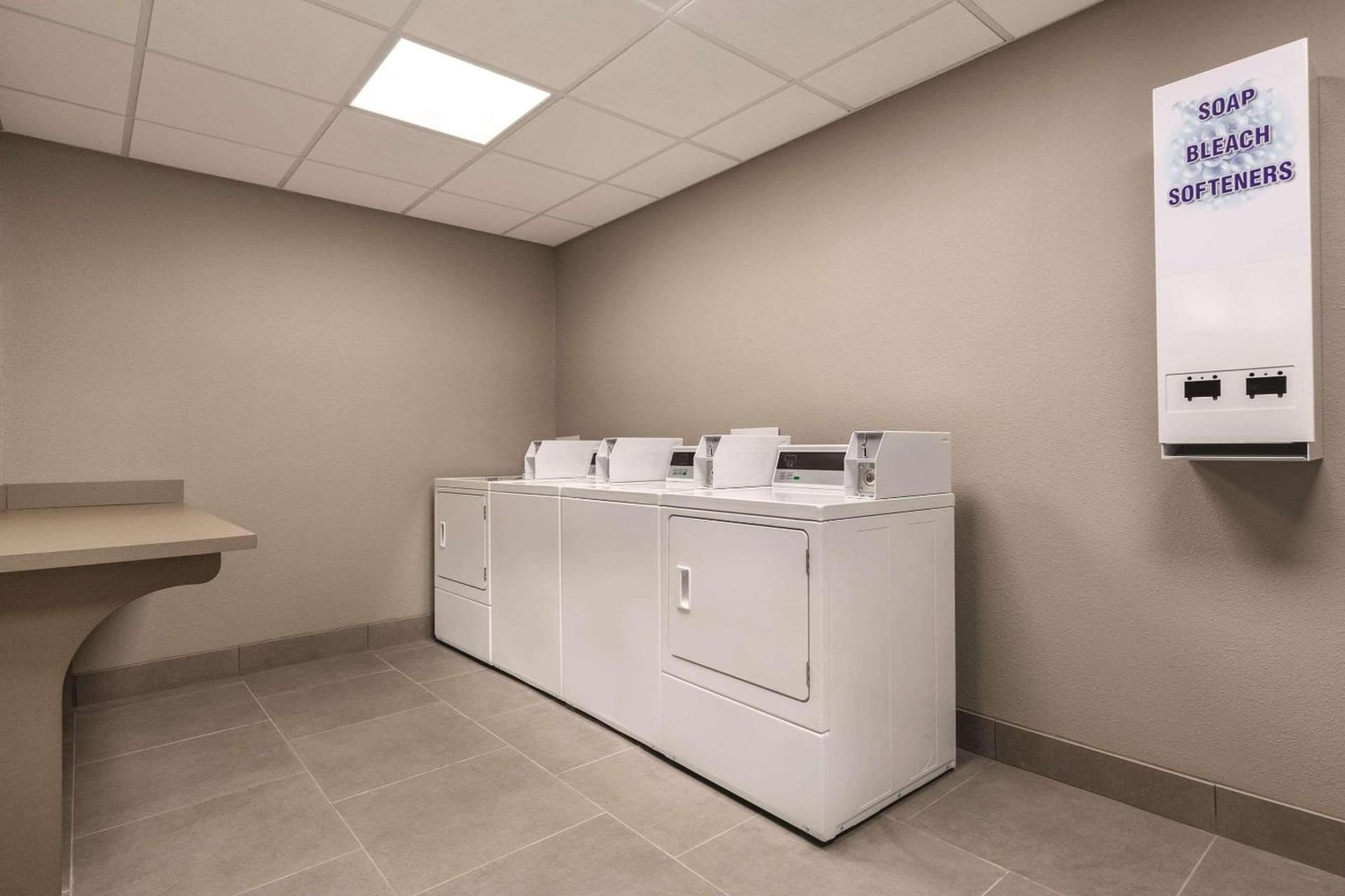 Country Inn & Suites by Radisson, Lubbock Southwest, TX gallery photo in Lubbock, TX — image 9