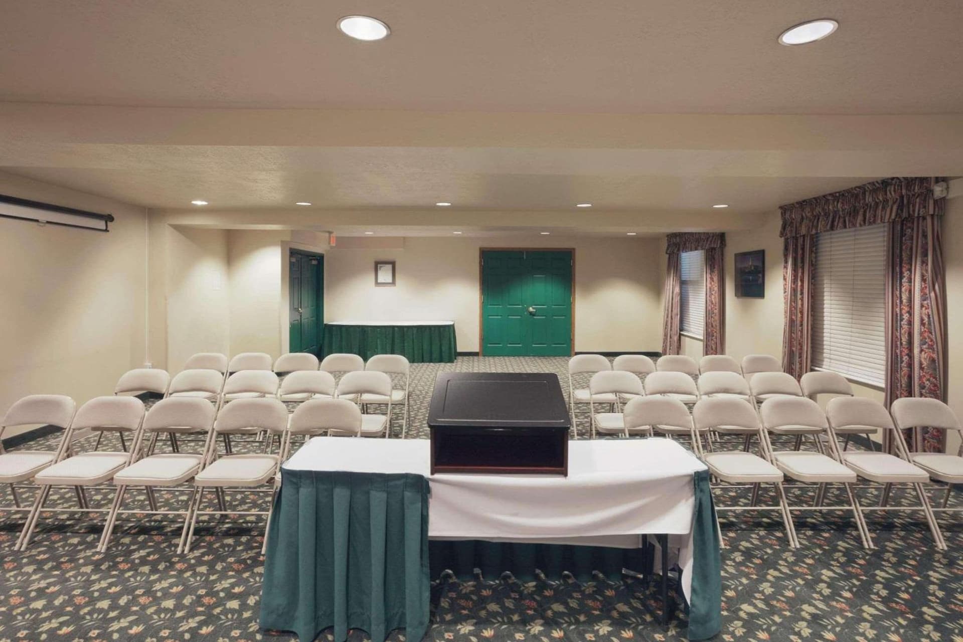 Country Inn & Suites by Radisson, West Valley City, UT gallery photo in West Valley City, UT — image 19