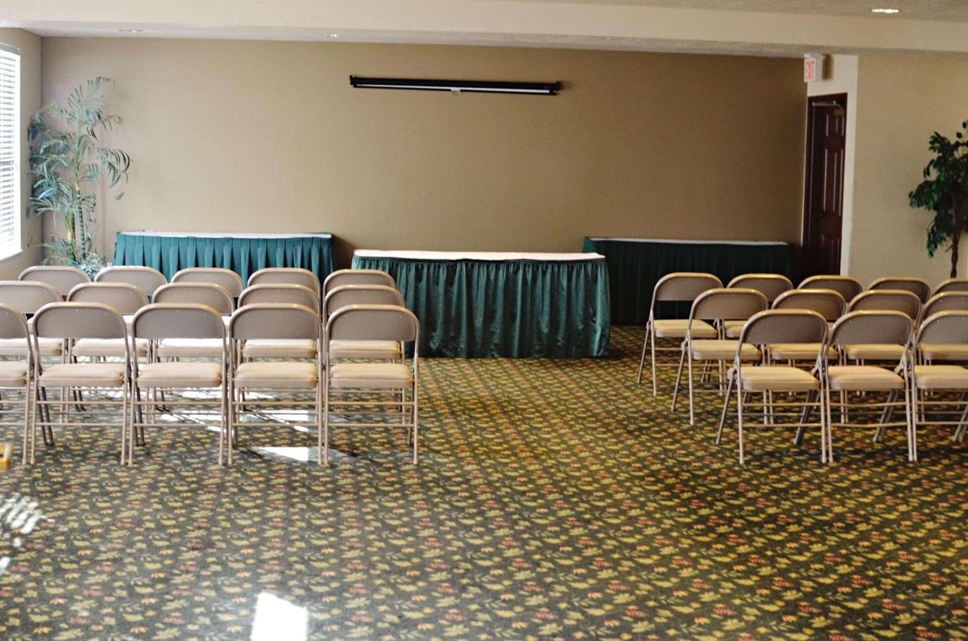 Country Inn & Suites by Radisson, West Valley City, UT gallery photo in West Valley City, UT — image 15
