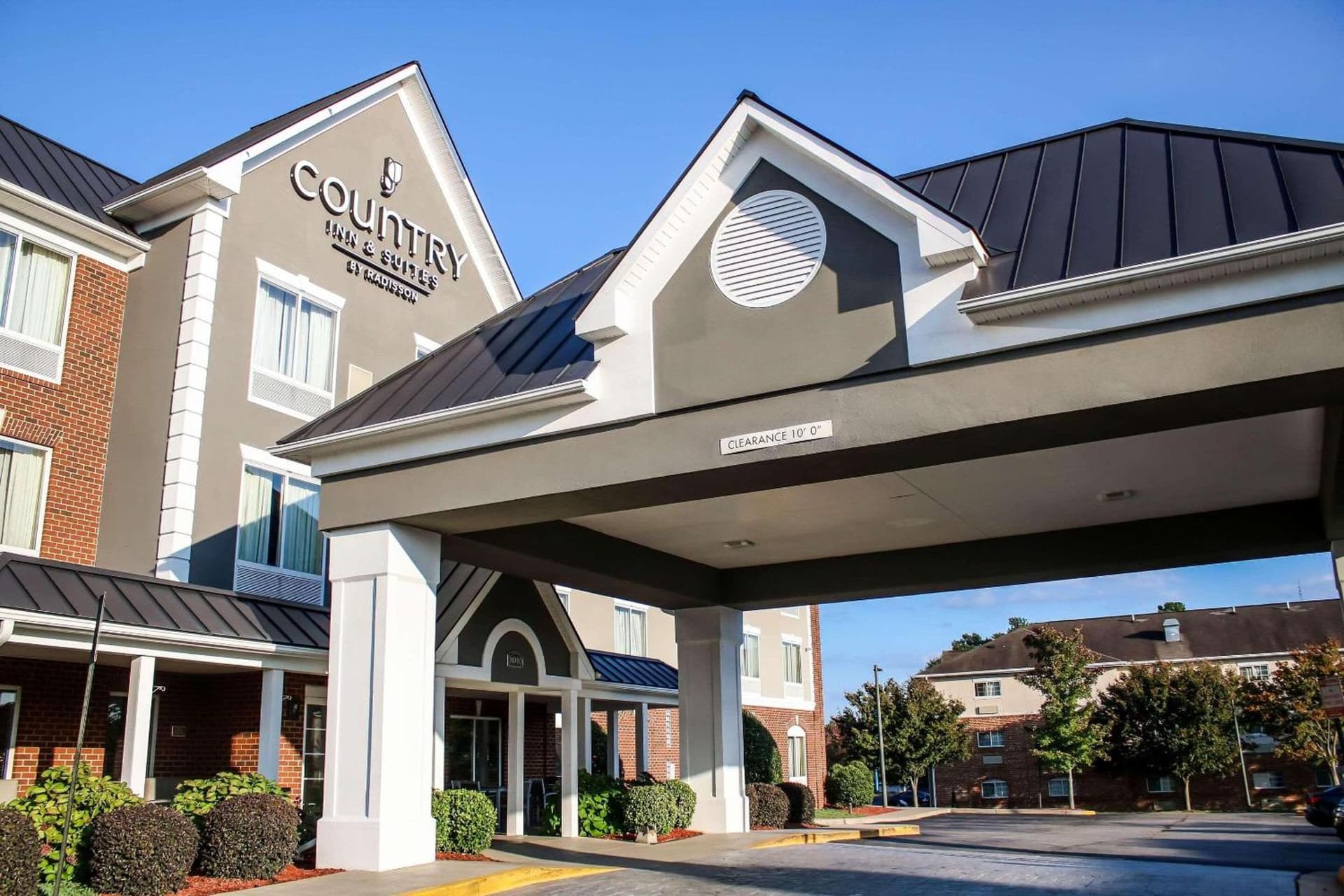 Country Inn & Suites by Radisson, Richmond West at I-64, VA interior in Richmond, VA — gallery photo 2