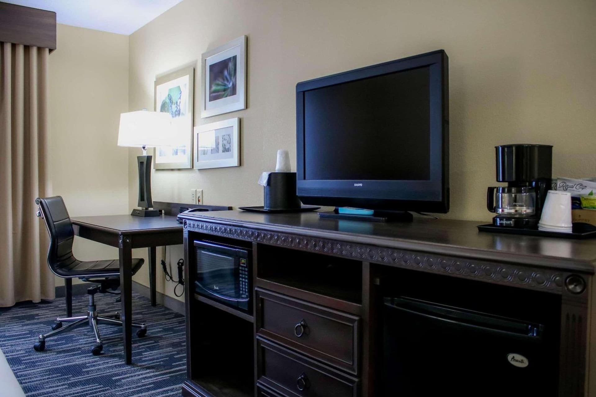 Country Inn & Suites by Radisson, Richmond West at I-64, VA gallery photo in Richmond, VA — image 44