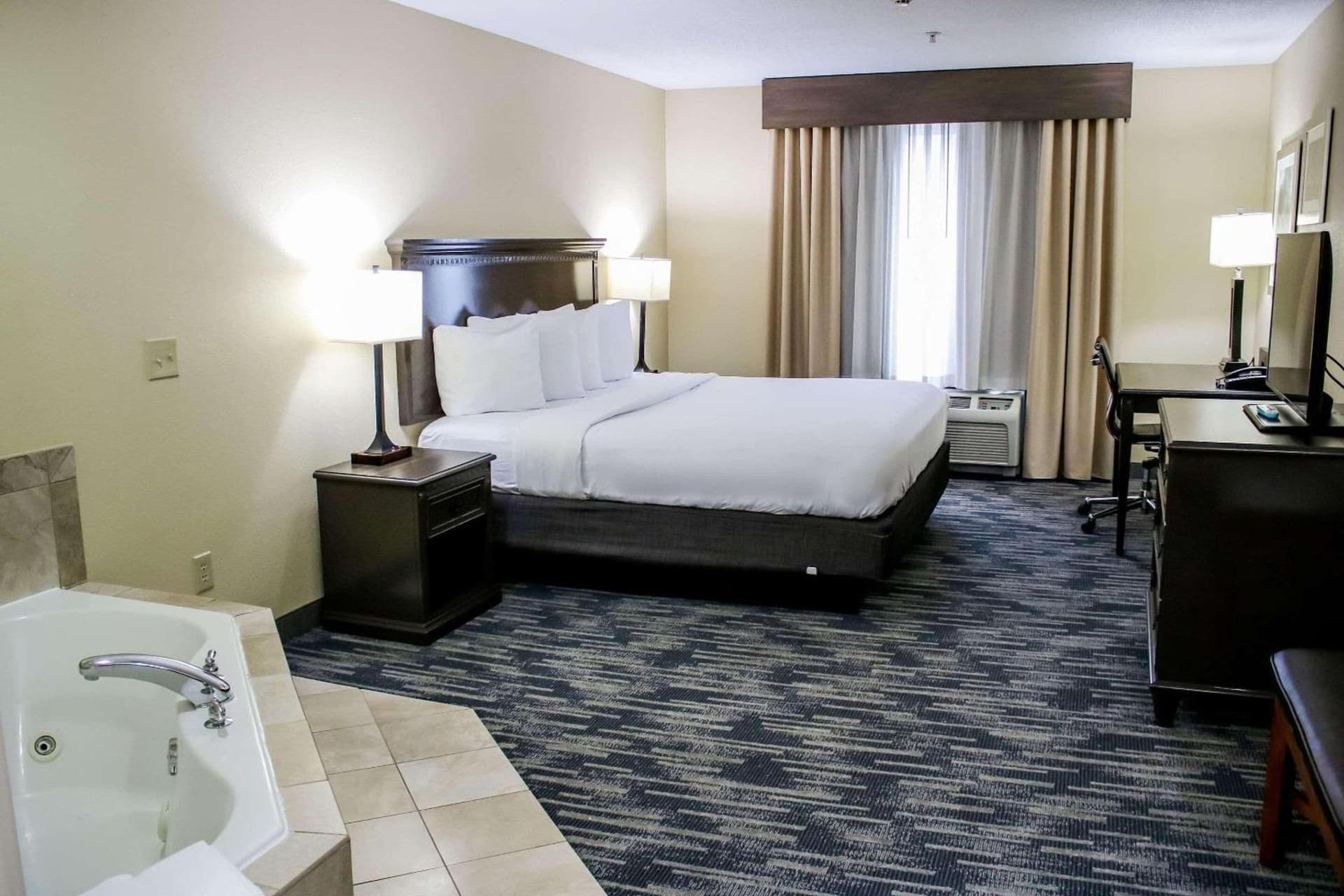 Country Inn & Suites by Radisson, Richmond West at I-64, VA gallery photo in Richmond, VA — image 35