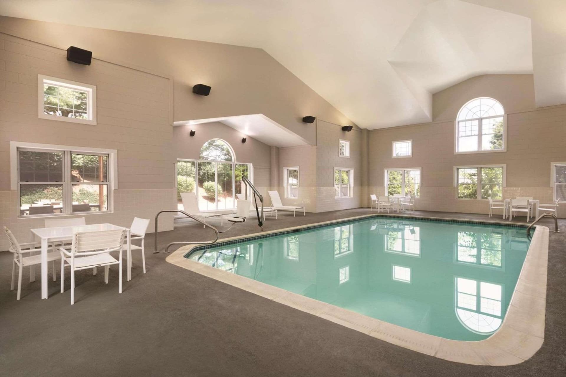 Country Inn & Suites by Radisson, Roanoke, VA gallery photo in Roanoke, VA — image 21