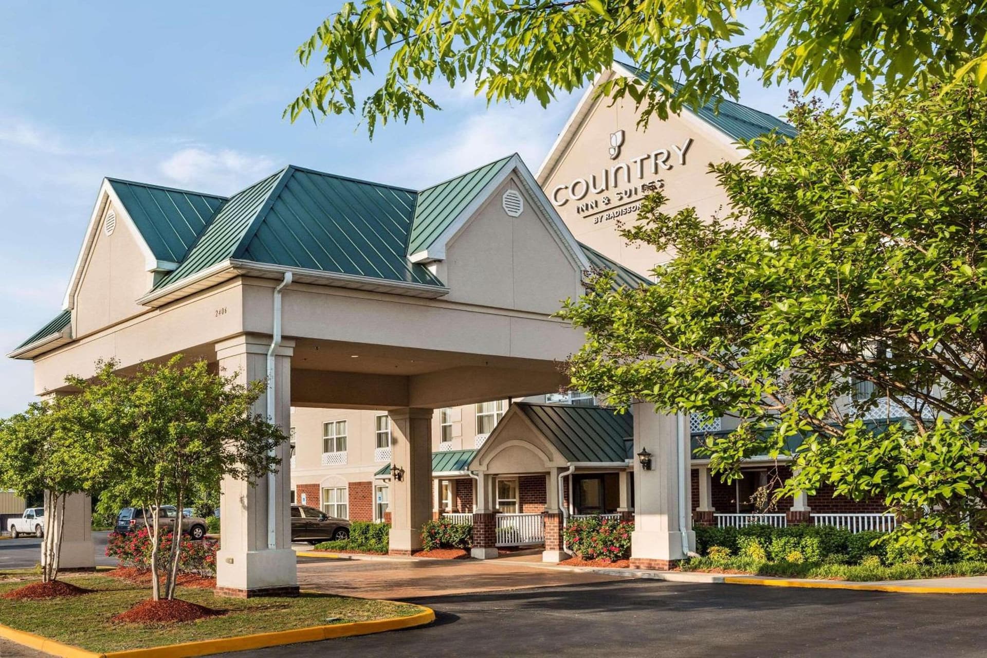 Country Inn & Suites by Radisson, Chester, VA featured exterior or lobby in Chester, VA — similar hotel