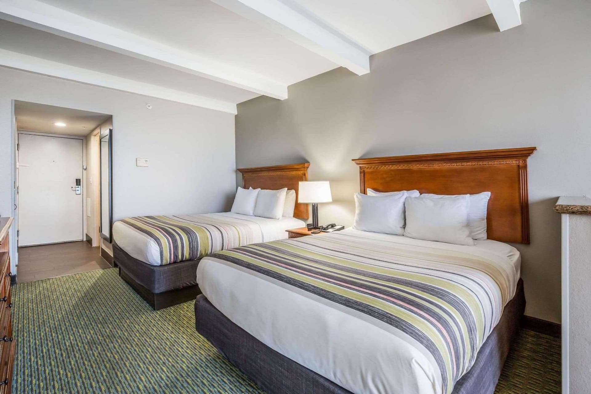 Country Inn & Suites by Radisson, Virginia Beach Oceanfront gallery photo in Virginia Beach, VA — image 19
