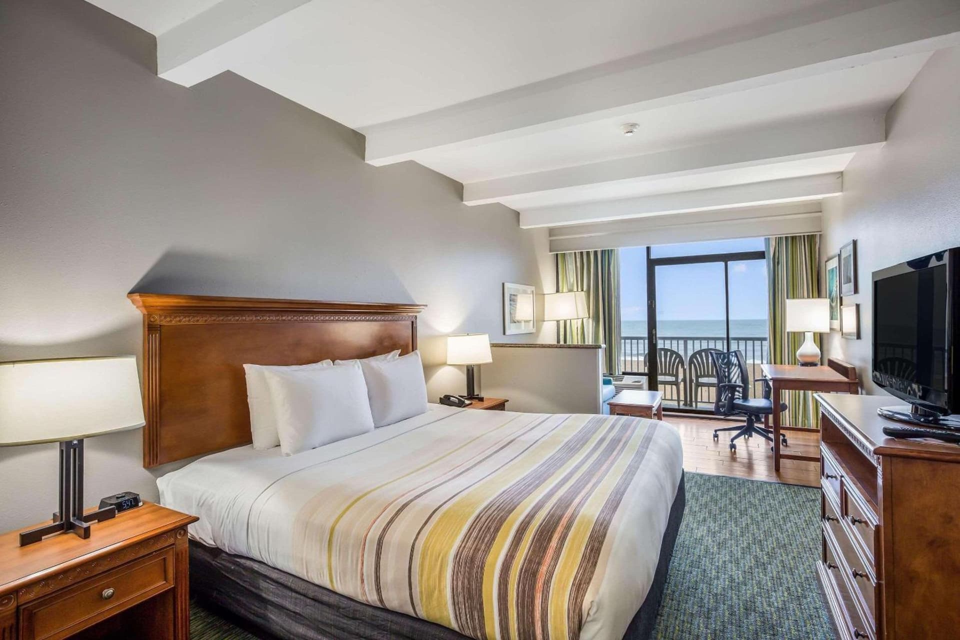 Country Inn & Suites by Radisson, Virginia Beach Oceanfront gallery photo in Virginia Beach, VA — image 38