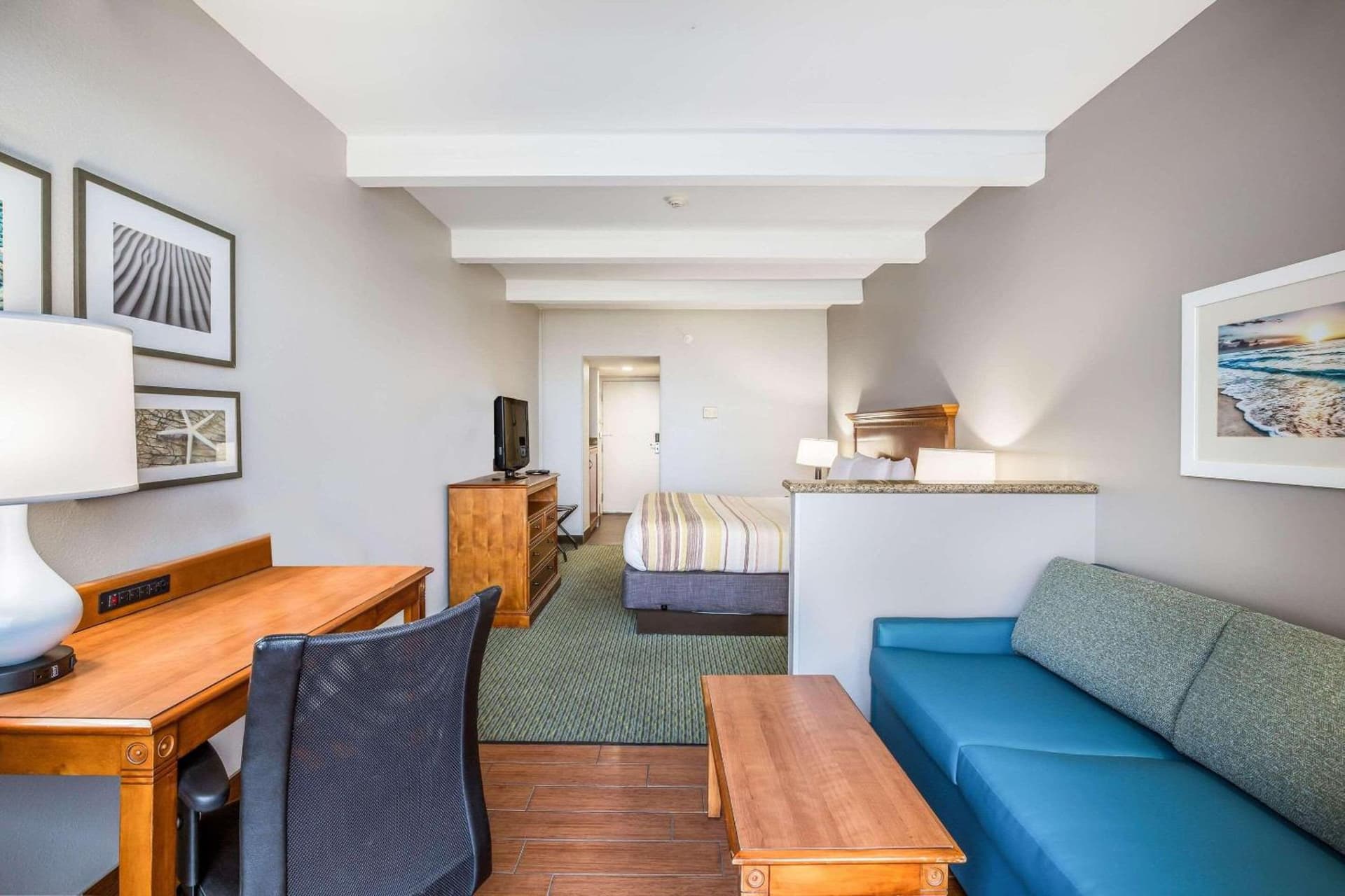 Country Inn & Suites by Radisson, Virginia Beach Oceanfront gallery photo in Virginia Beach, VA — image 27