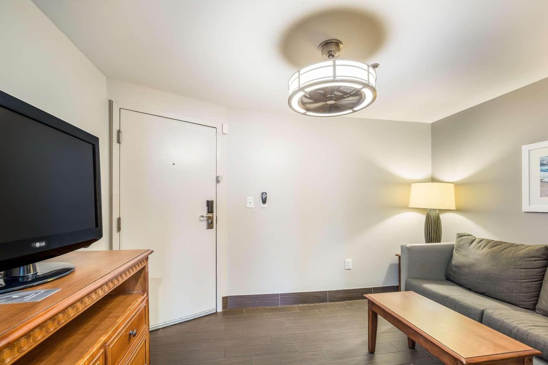 Country Inn & Suites by Radisson, Virginia Beach Oceanfront gallery photo in Virginia Beach, VA — image 20