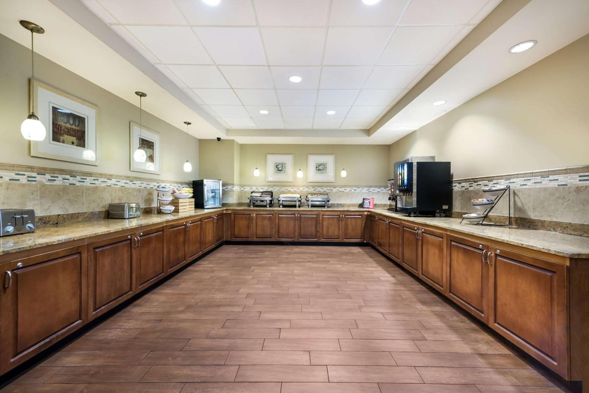 Country Inn & Suites by Radisson, Virginia Beach Oceanfront gallery photo in Virginia Beach, VA — image 24