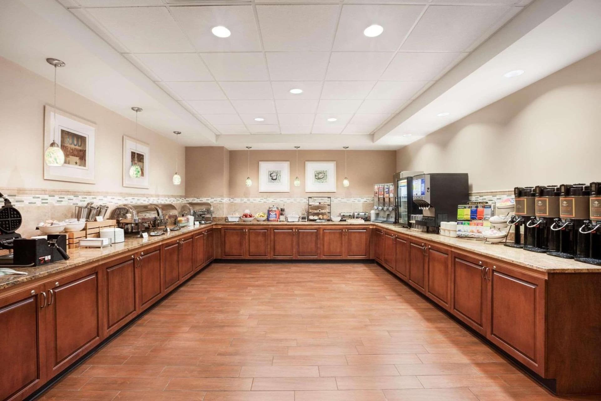 Country Inn & Suites by Radisson, Virginia Beach Oceanfront gallery photo in Virginia Beach, VA — image 26