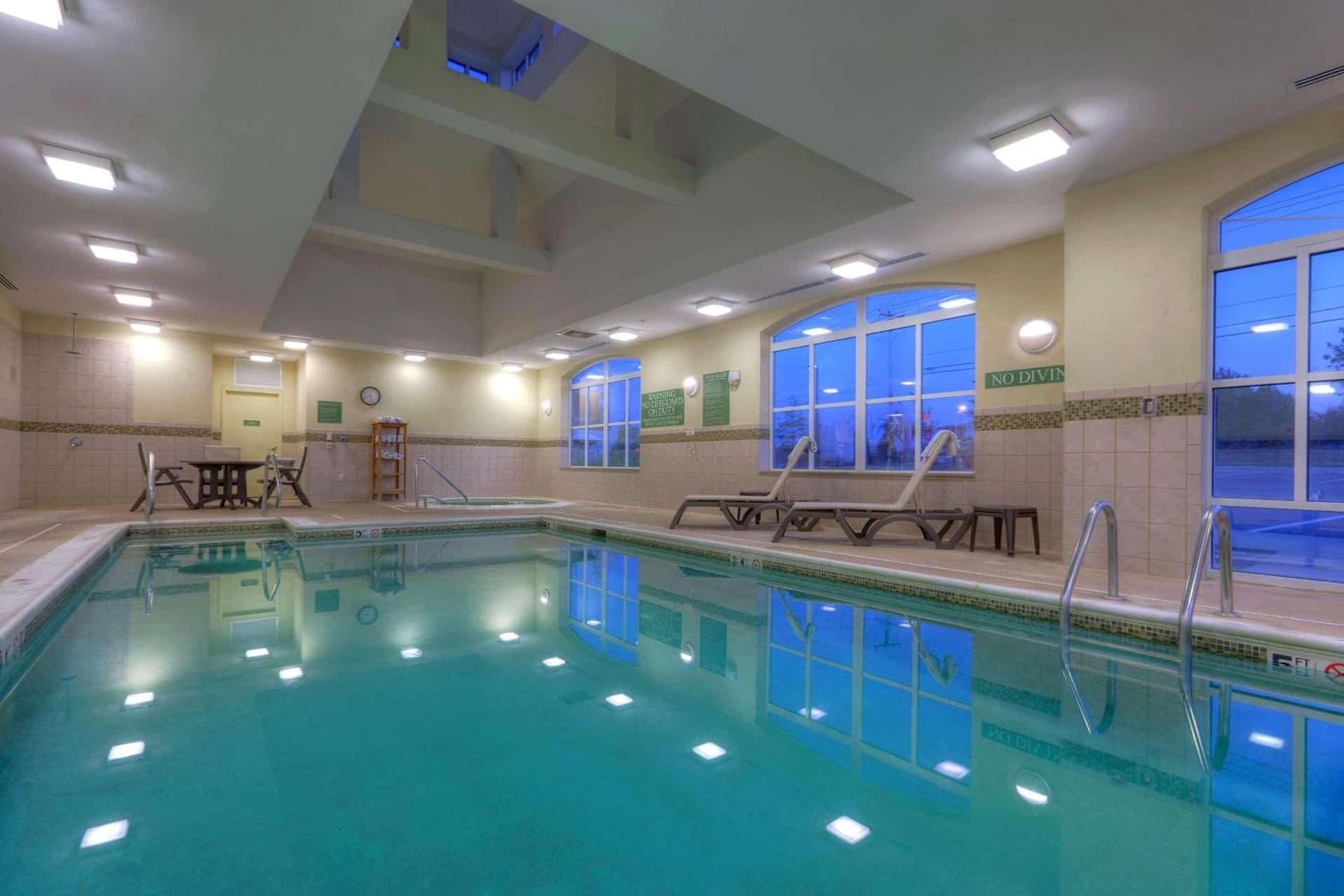 Country Inn & Suites by Radisson, Fredericksburg, VA gallery photo in Fredericksburg, VA — image 25