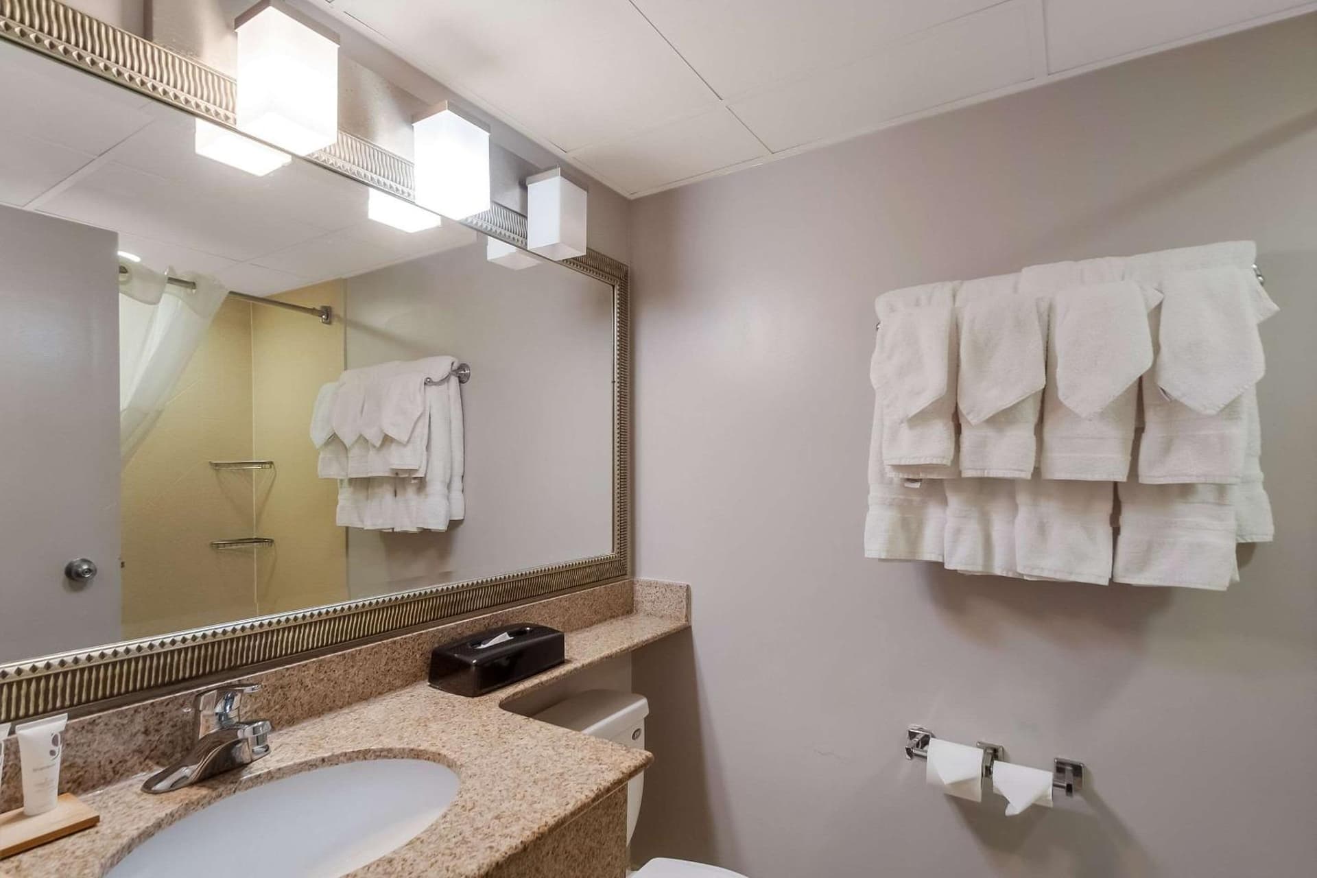 Country Inn & Suites by Radisson, Fredericksburg South (I-95), VA gallery photo in Fredericksburg, VA — image 14