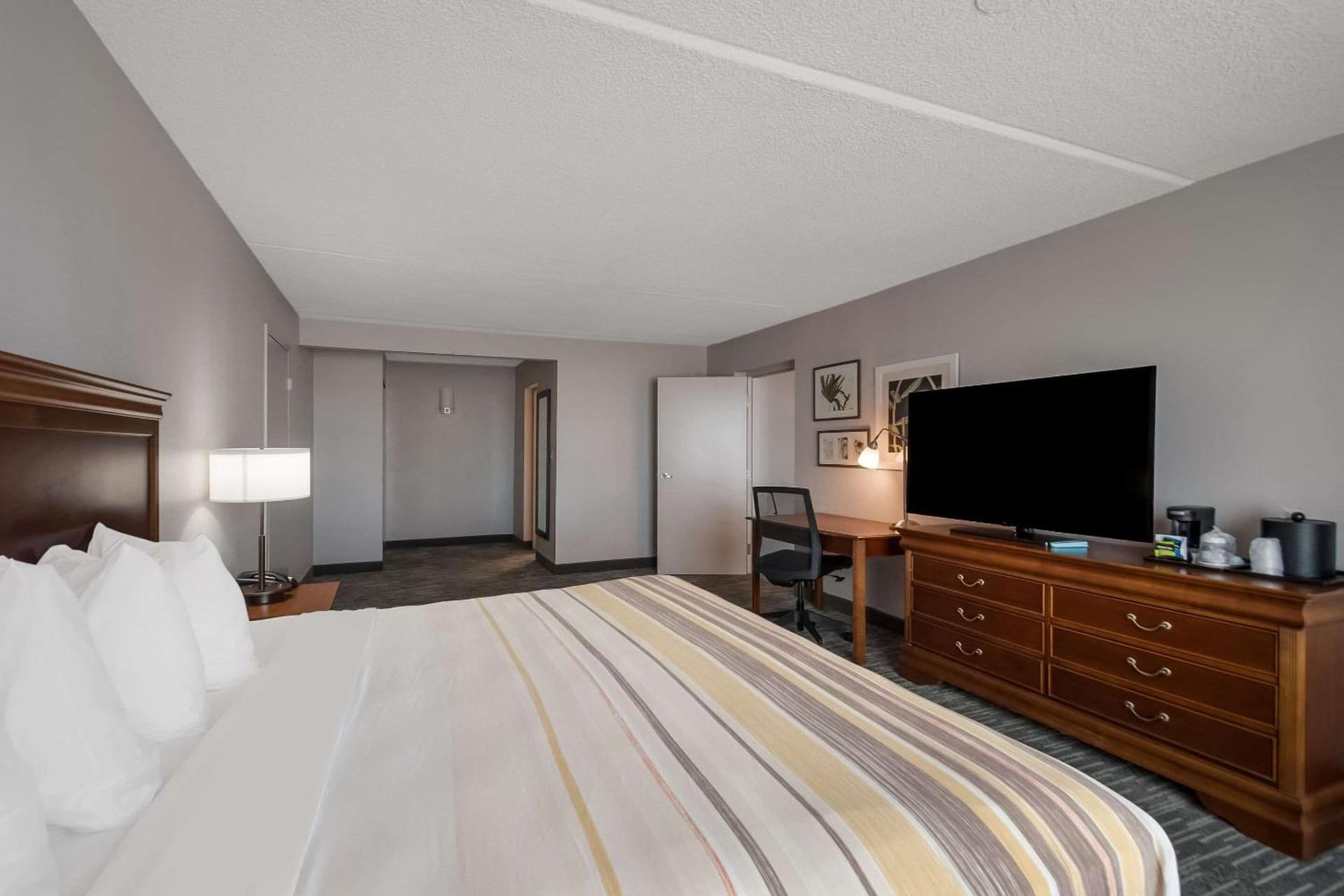 Country Inn & Suites by Radisson, Fredericksburg South (I-95), VA gallery photo in Fredericksburg, VA — image 28
