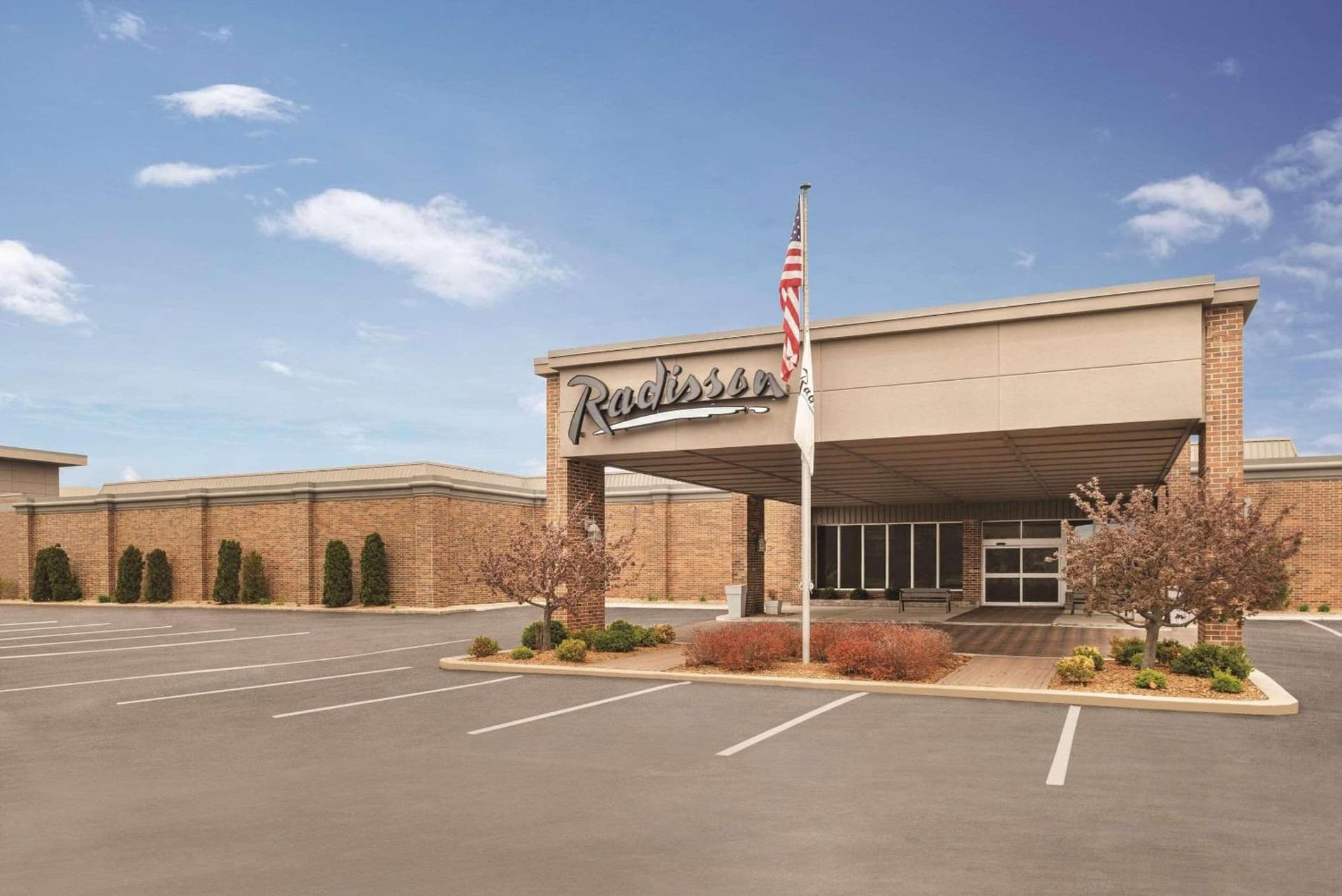 Radisson Hotel and Conference Center Fond du Lac featured exterior or lobby in Fond du Lac, WI — similar hotel