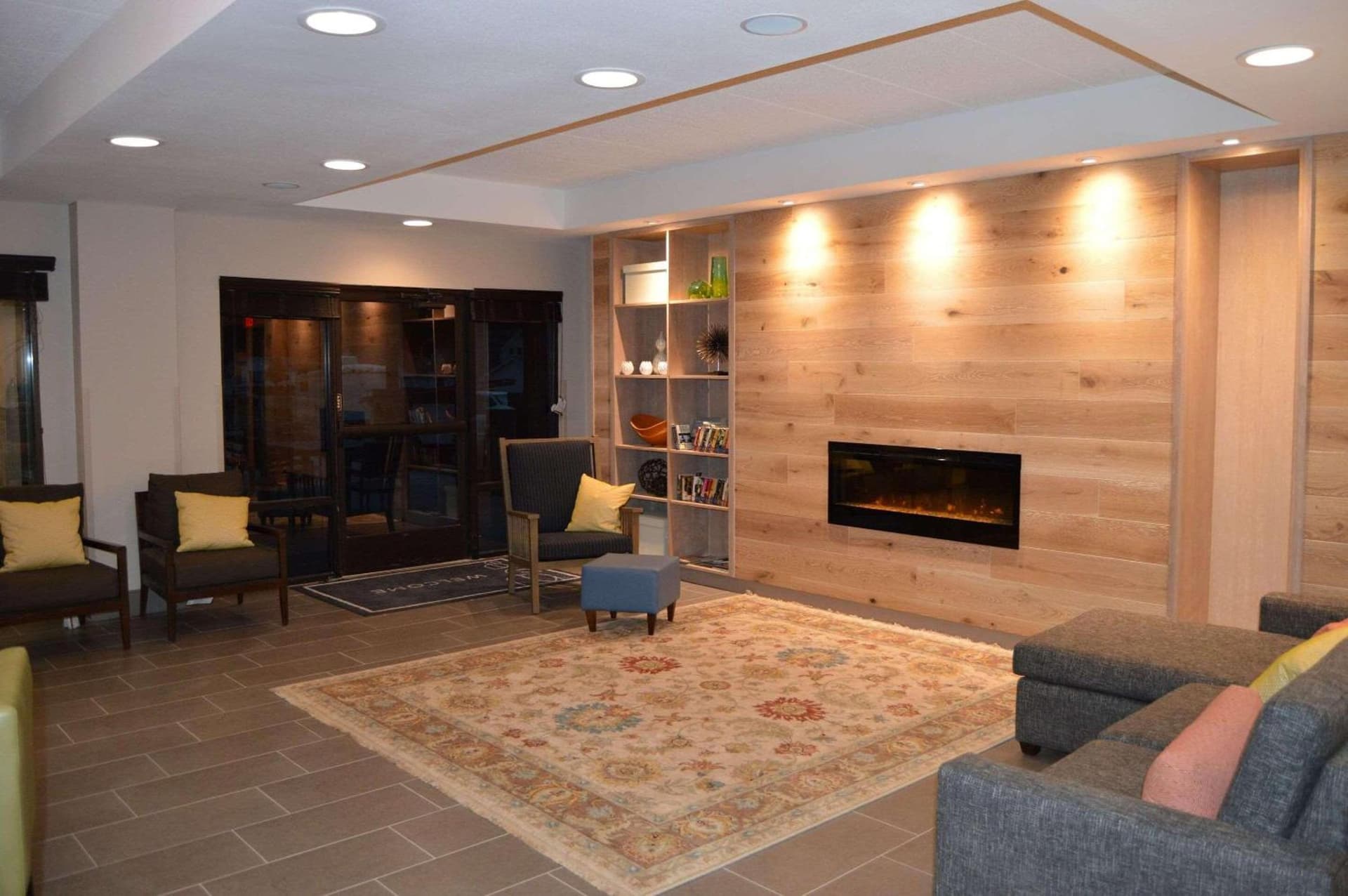 Country Inn & Suites by Radisson, La Crosse, WI gallery photo in La Crosse, WI — image 24