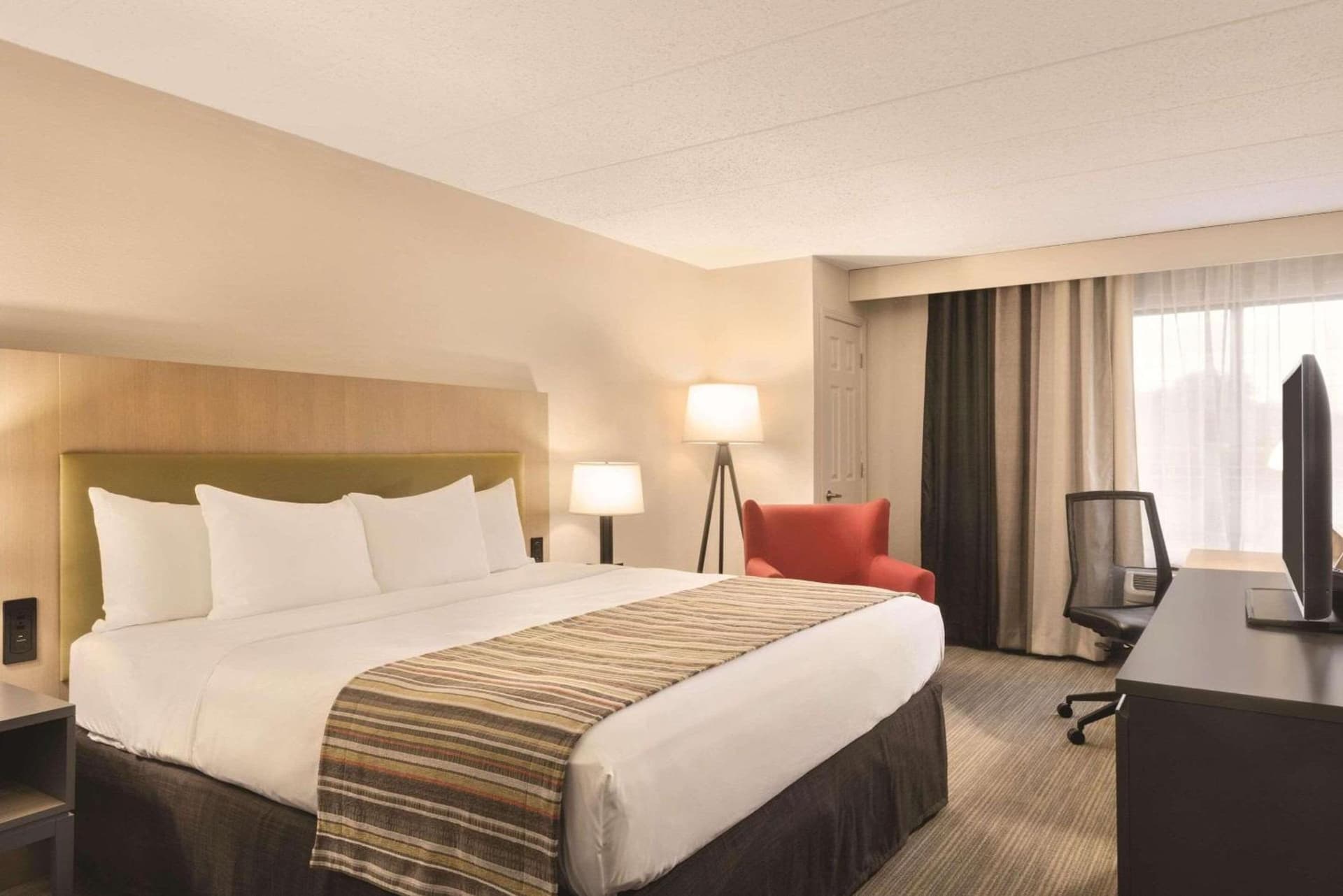 Country Inn & Suites by Radisson, La Crosse, WI gallery photo in La Crosse, WI — image 11