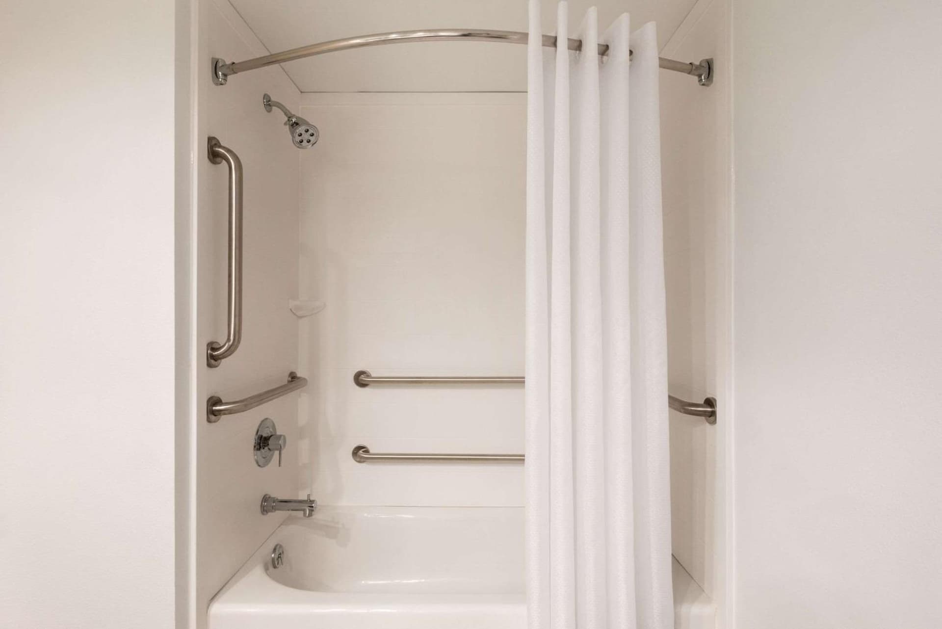 Country Inn & Suites by Radisson, La Crosse, WI gallery photo in La Crosse, WI — image 65