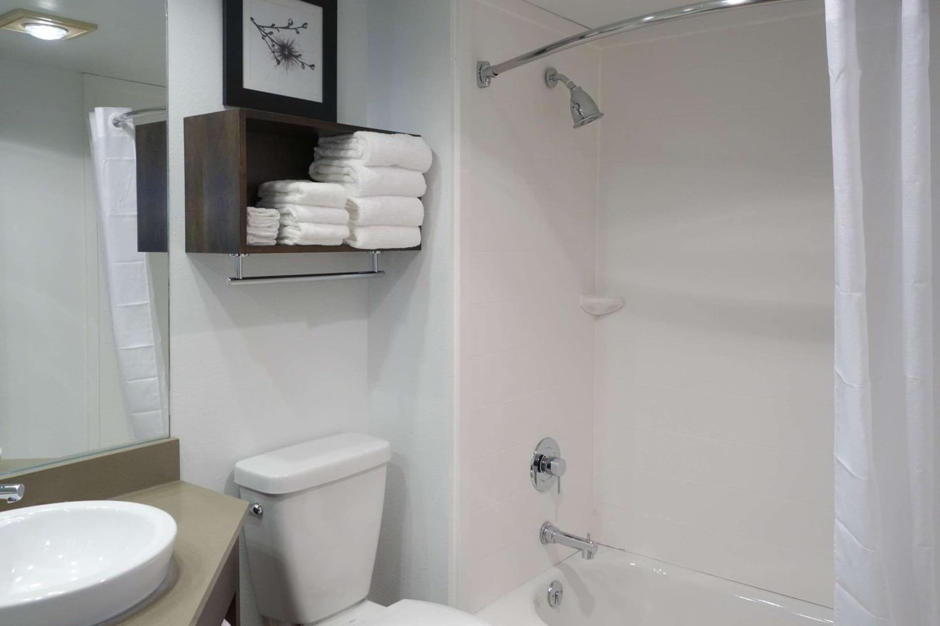 Country Inn & Suites by Radisson, La Crosse, WI gallery photo in La Crosse, WI — image 33