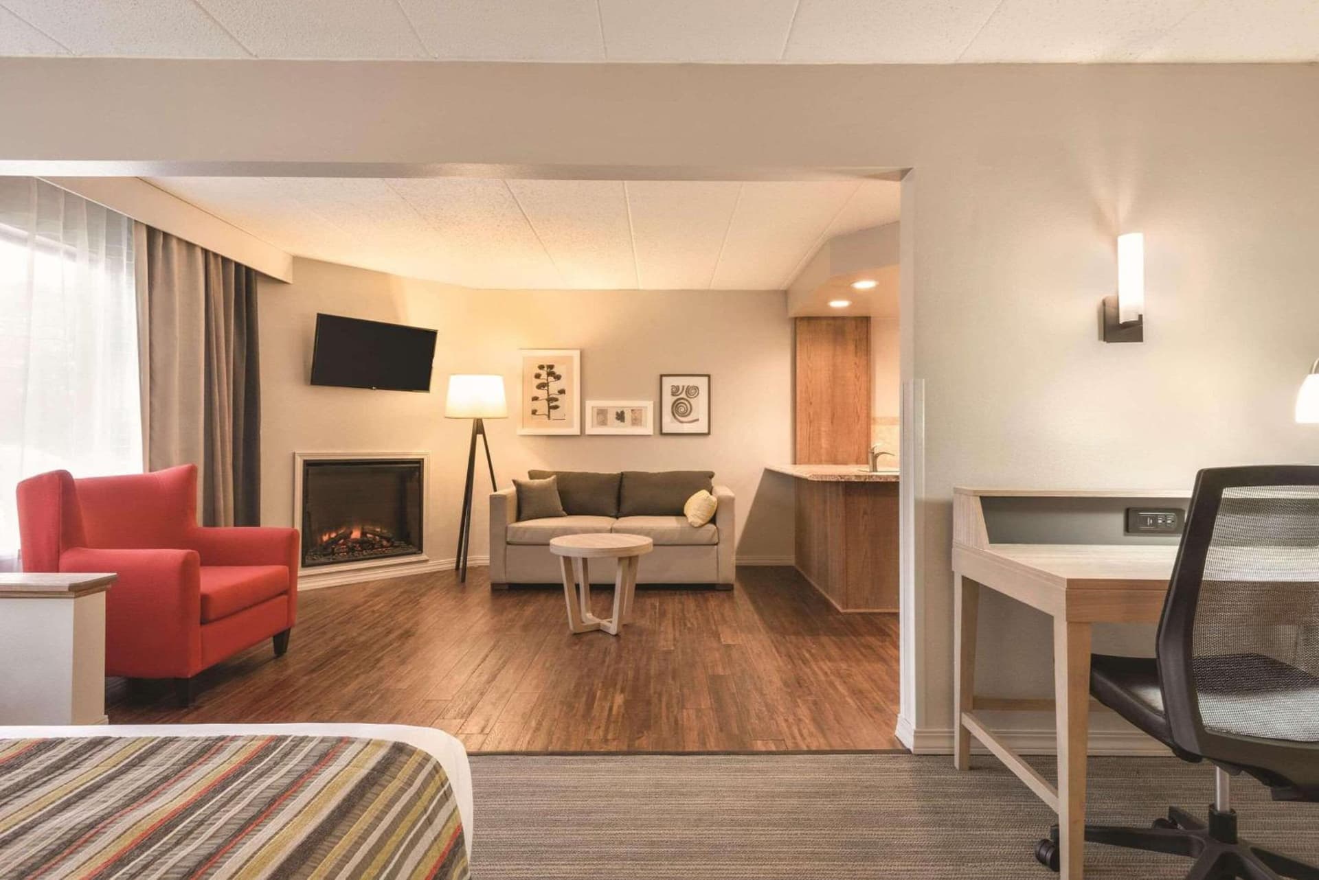 Country Inn & Suites by Radisson, La Crosse, WI gallery photo in La Crosse, WI — image 43