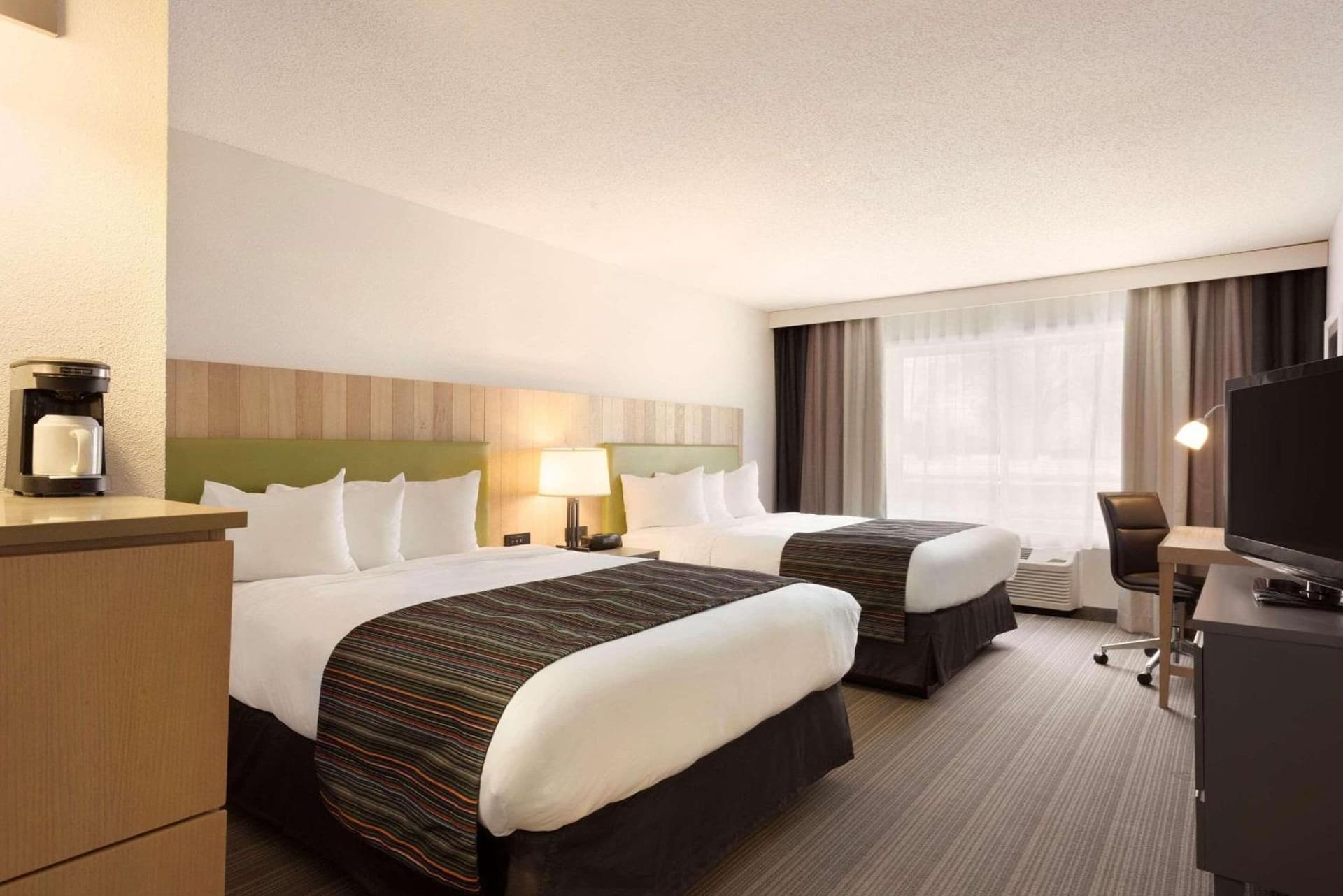 Country Inn & Suites by Radisson, Chippewa Falls, WI interior in Chippewa Falls, WI — gallery photo 2