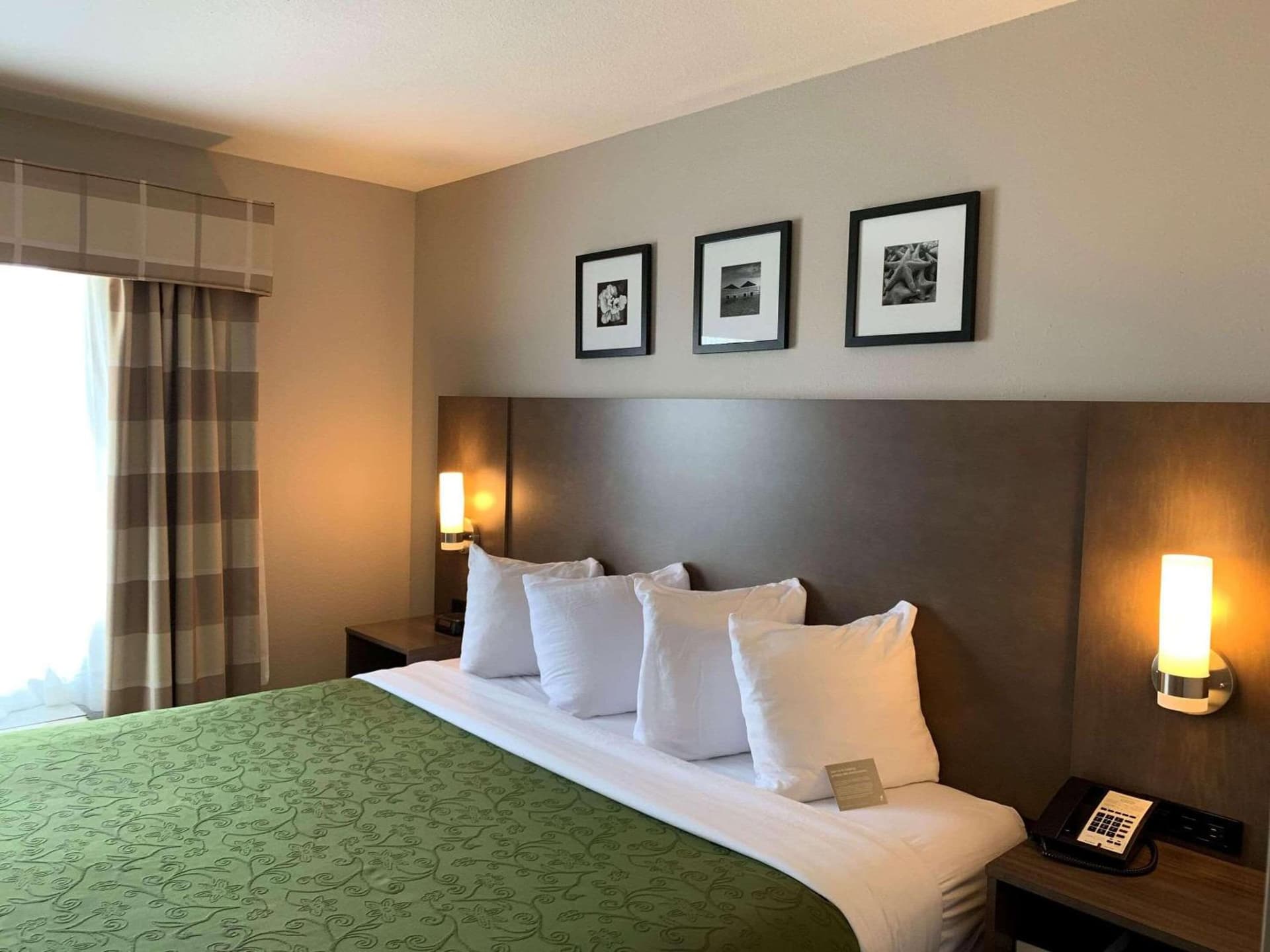 Country Inn & Suites by Radisson Kenosha - Pleasant Prairie gallery photo in Kenosha, WI — image 7