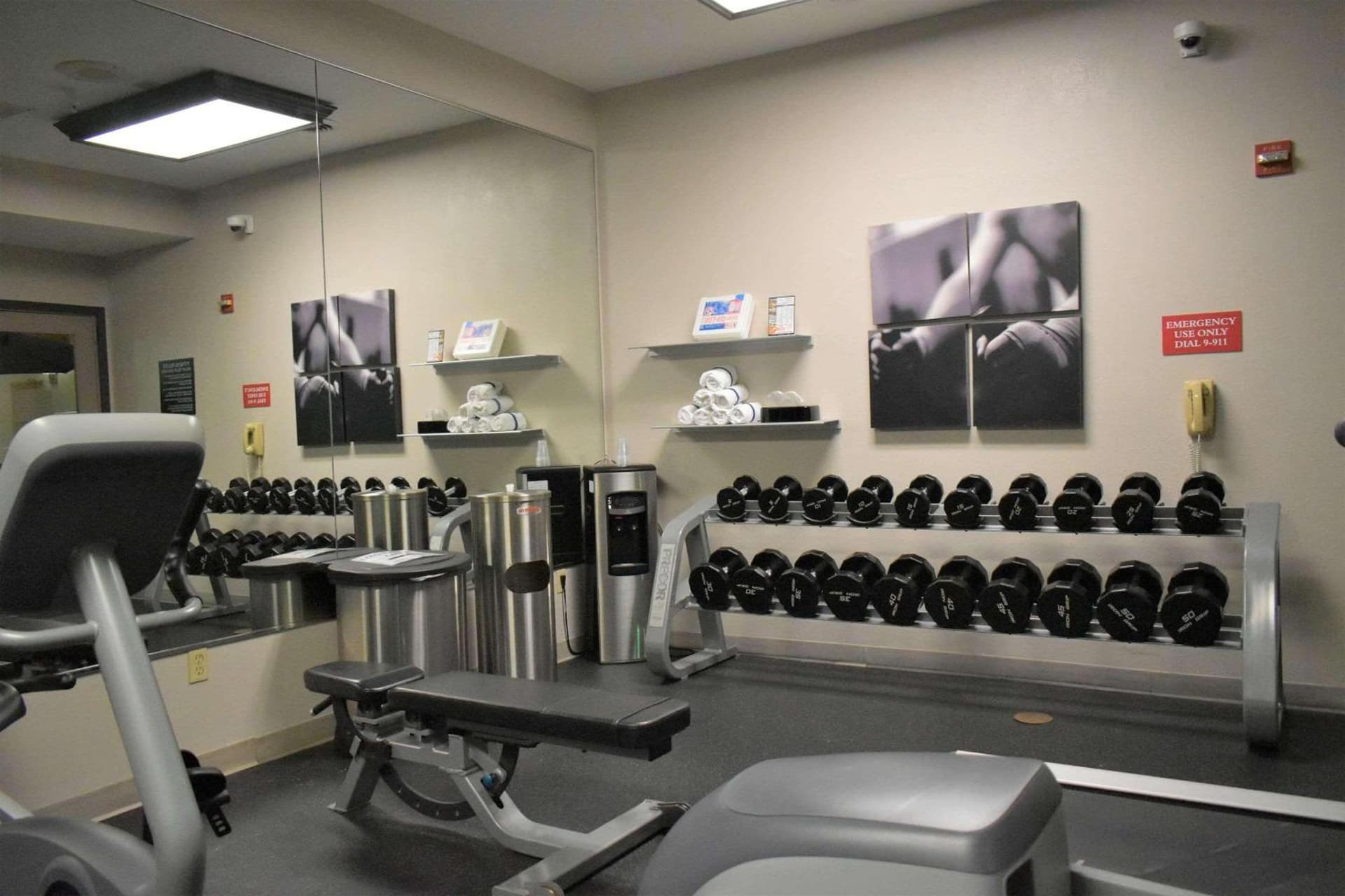 Country Inn & Suites by Radisson Kenosha - Pleasant Prairie gallery photo in Kenosha, WI — image 4